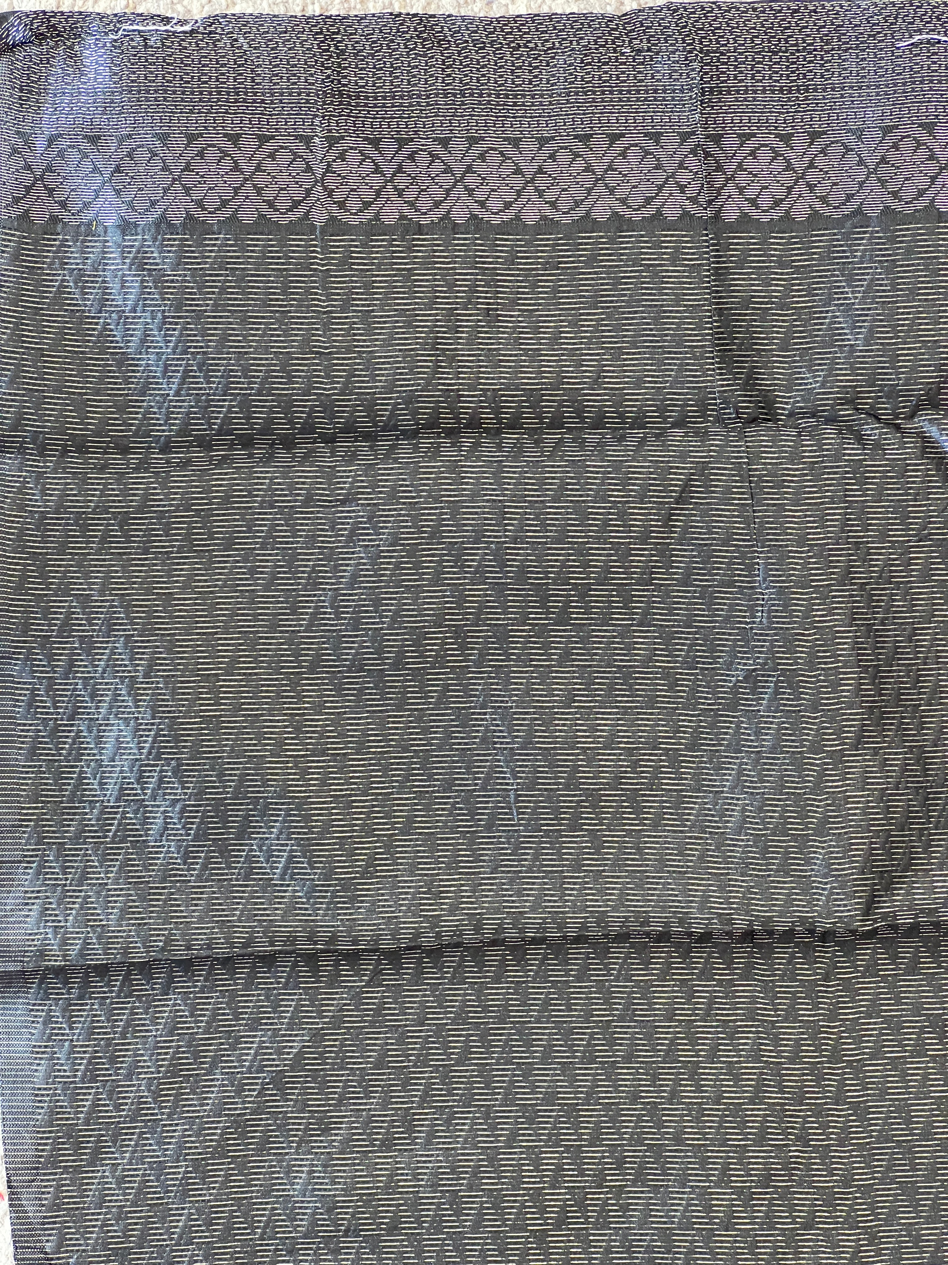 Silver Zari & Thread Weaving Floral Patterned Semi Silk Saree | HT144
