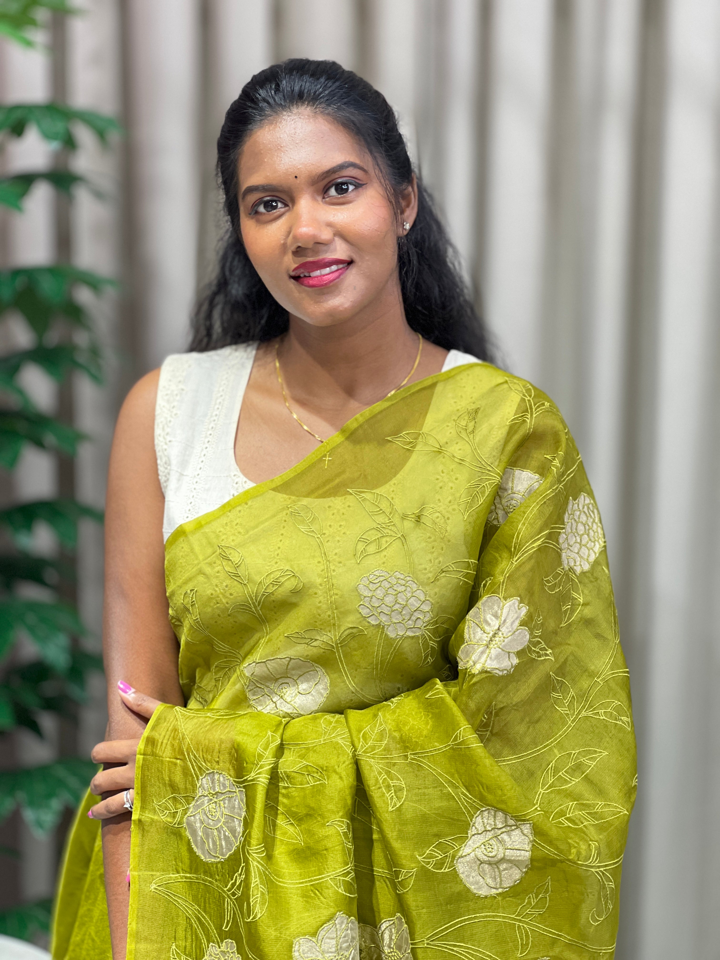 Tissue Floral Applique Detailed Pure Organza Saree | MM196