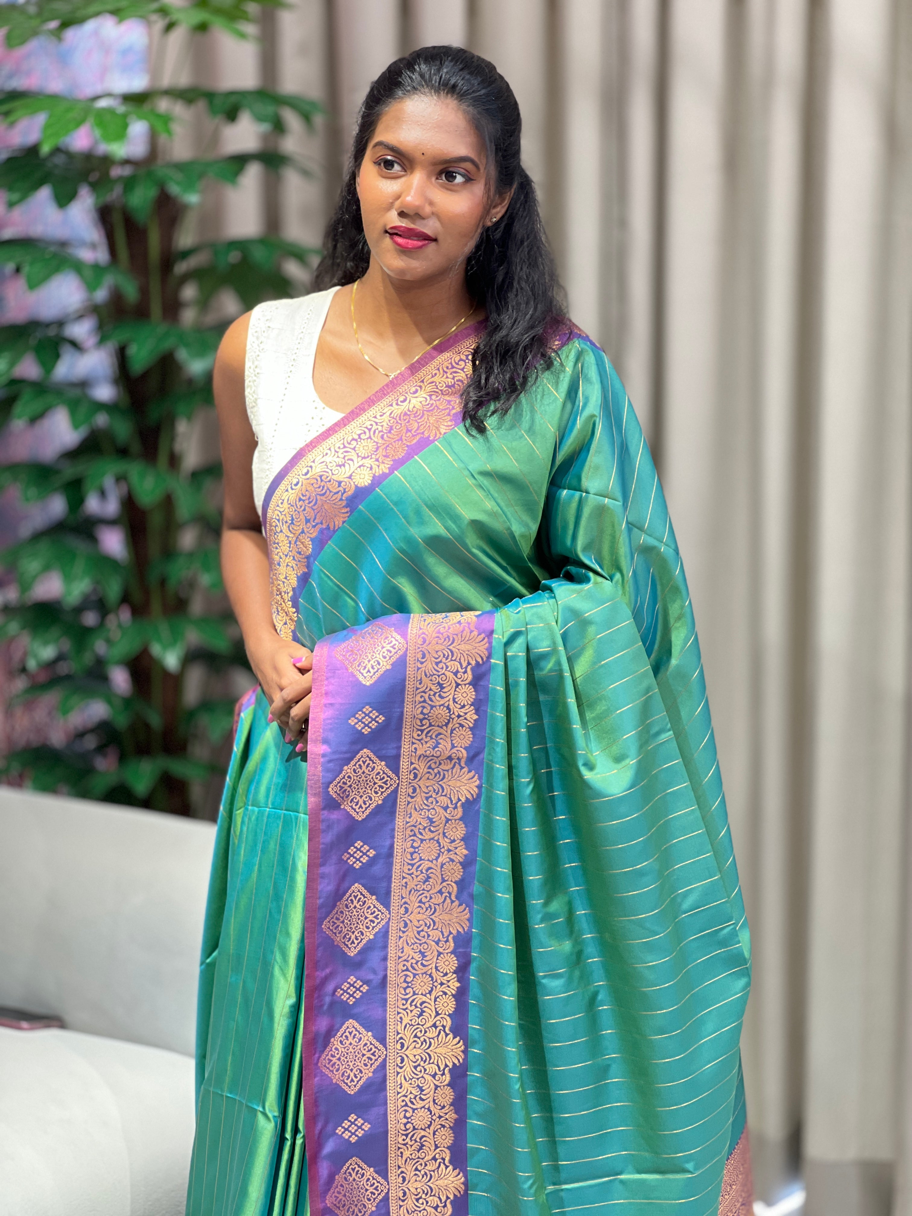 Traditional Zari Woven Semi Silk Saree | HT322