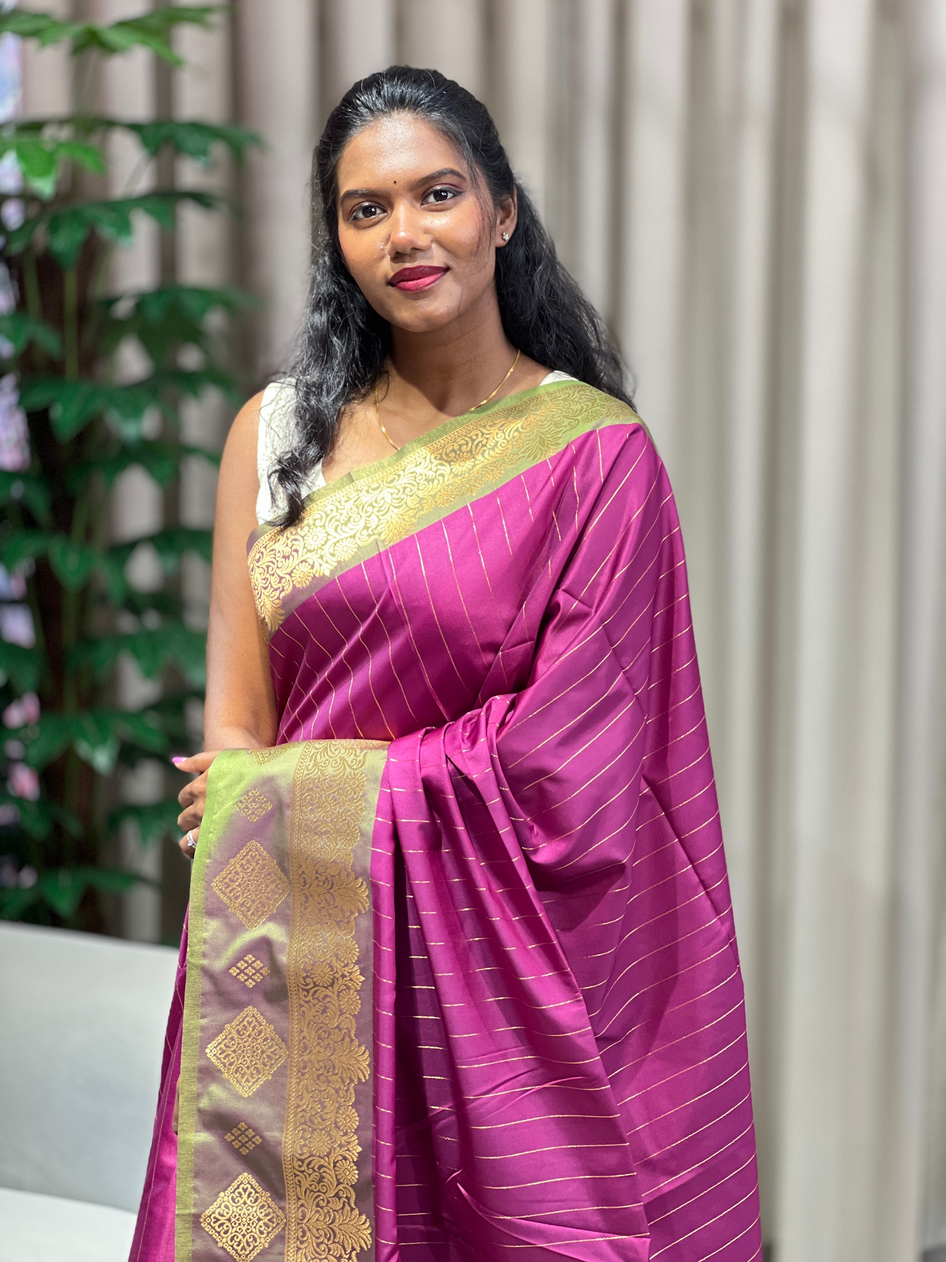 Traditional Zari Woven Semi Silk Saree | HT335