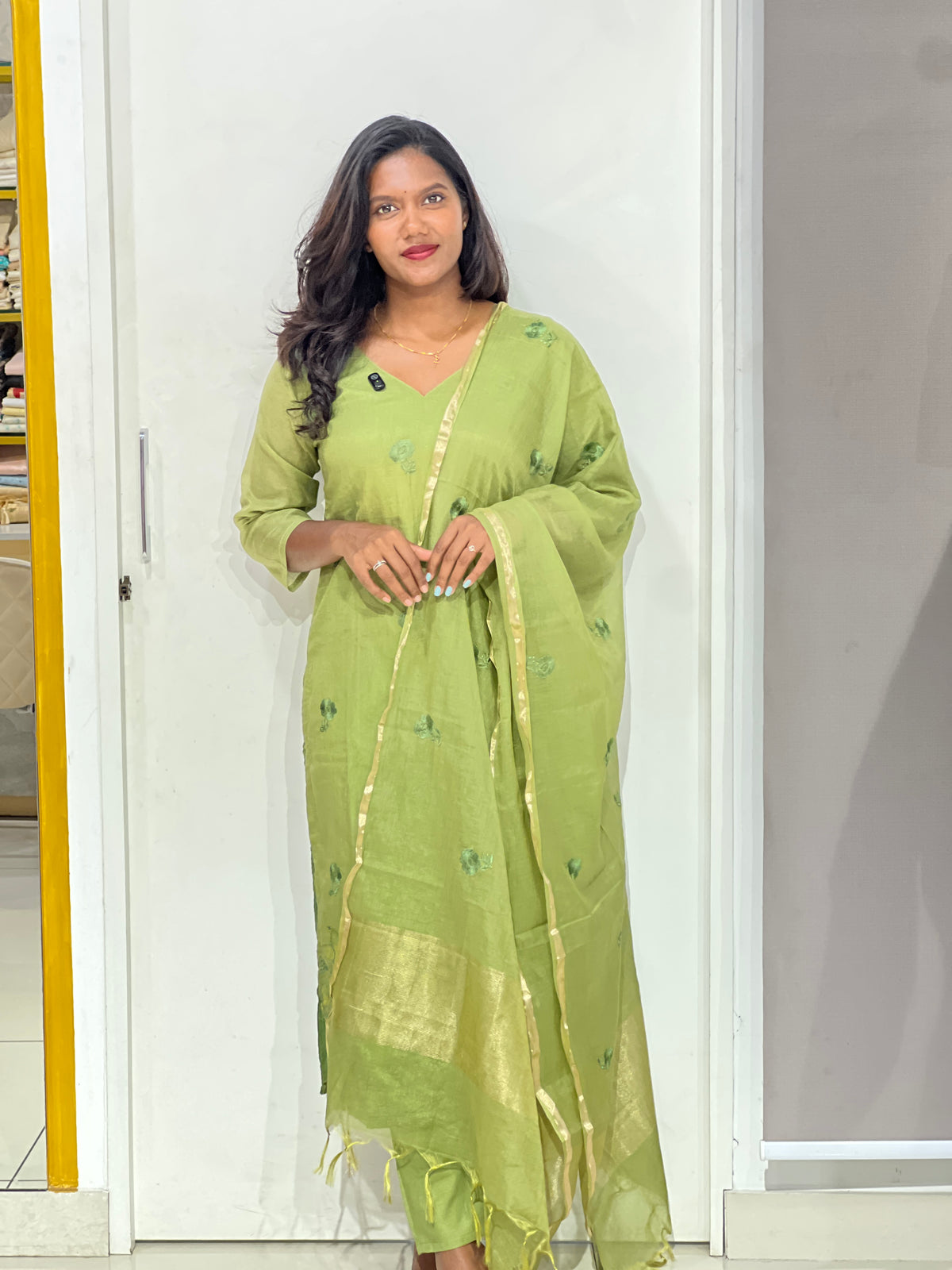 Floral Embroidery Chanderi Kurta Set | SLM238