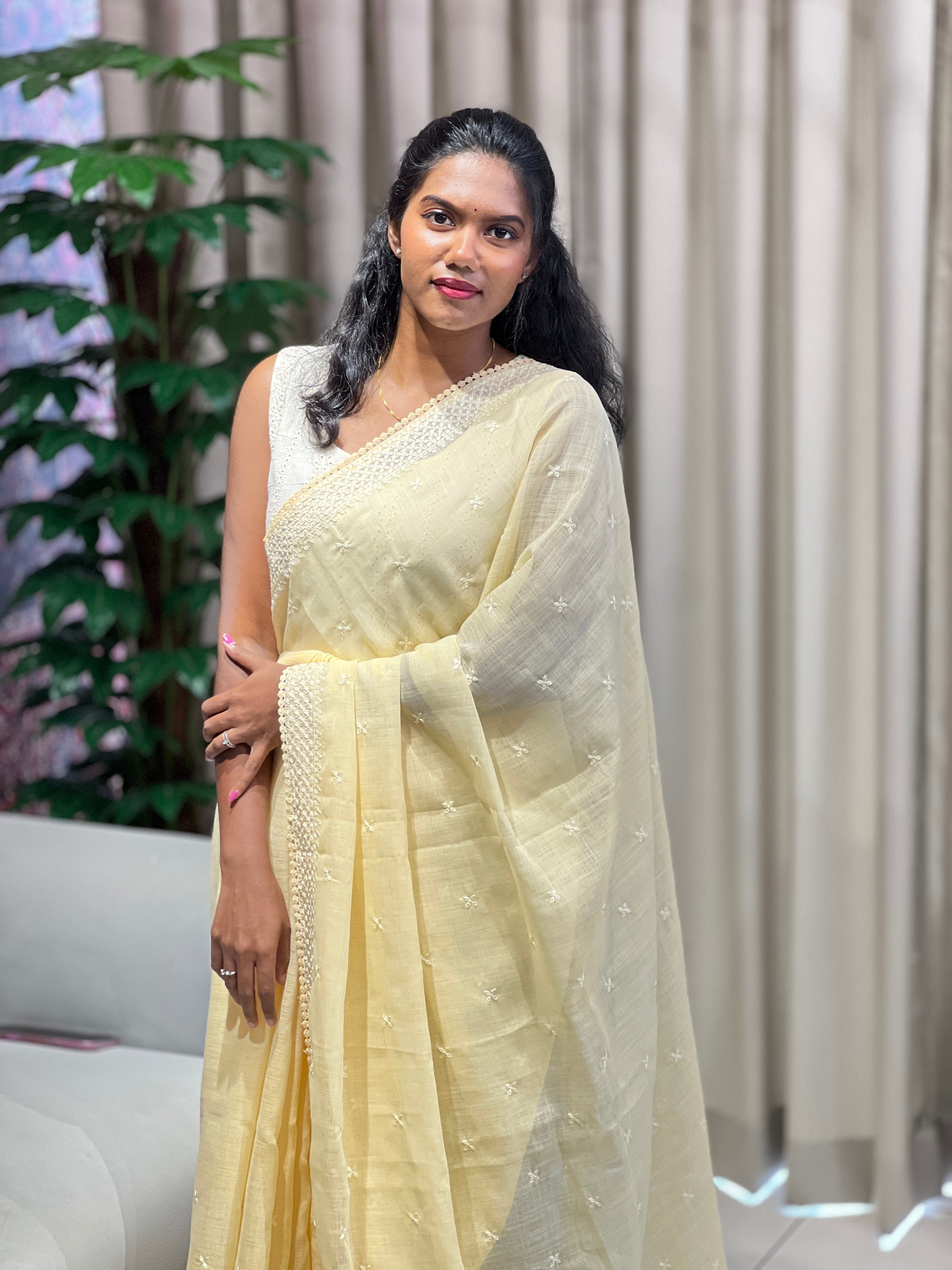 Machine Embroidery Detailed Semi Linen Saree | BLD2079