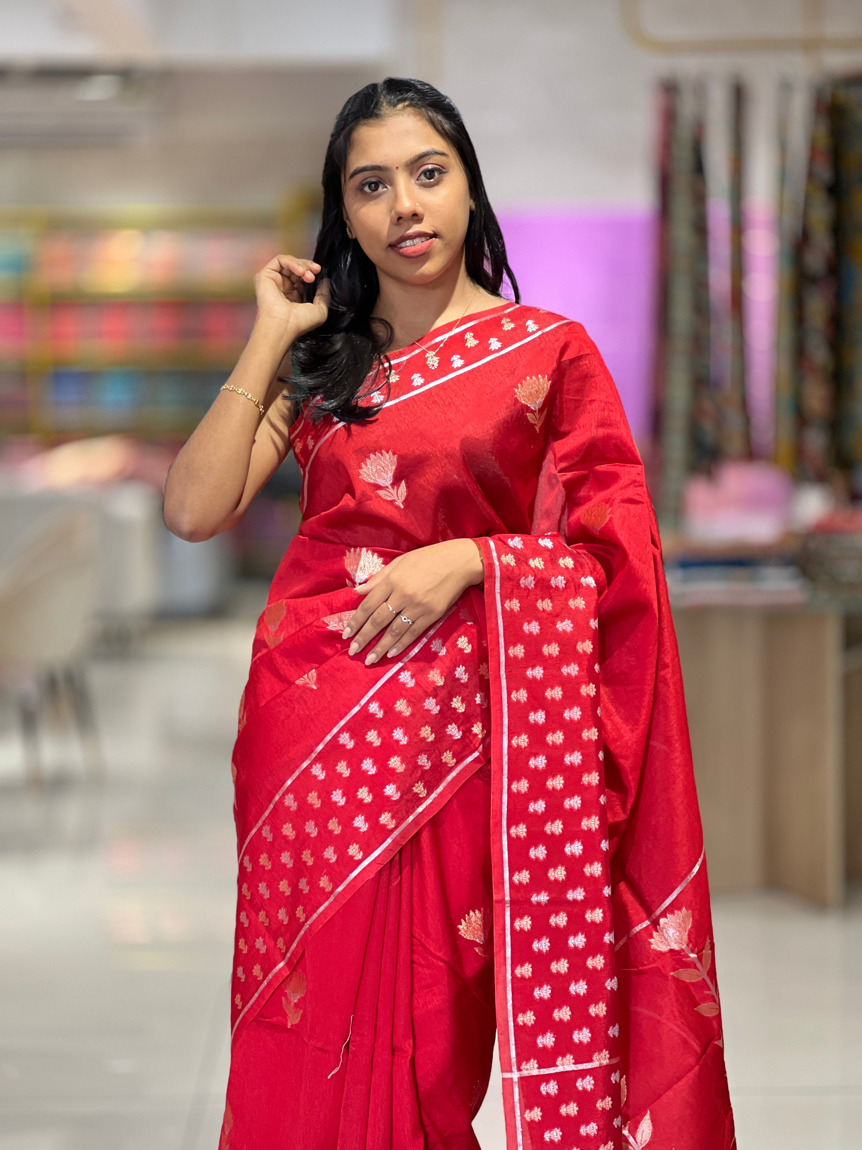 Floral Woven Semi Silk Saree | NN294