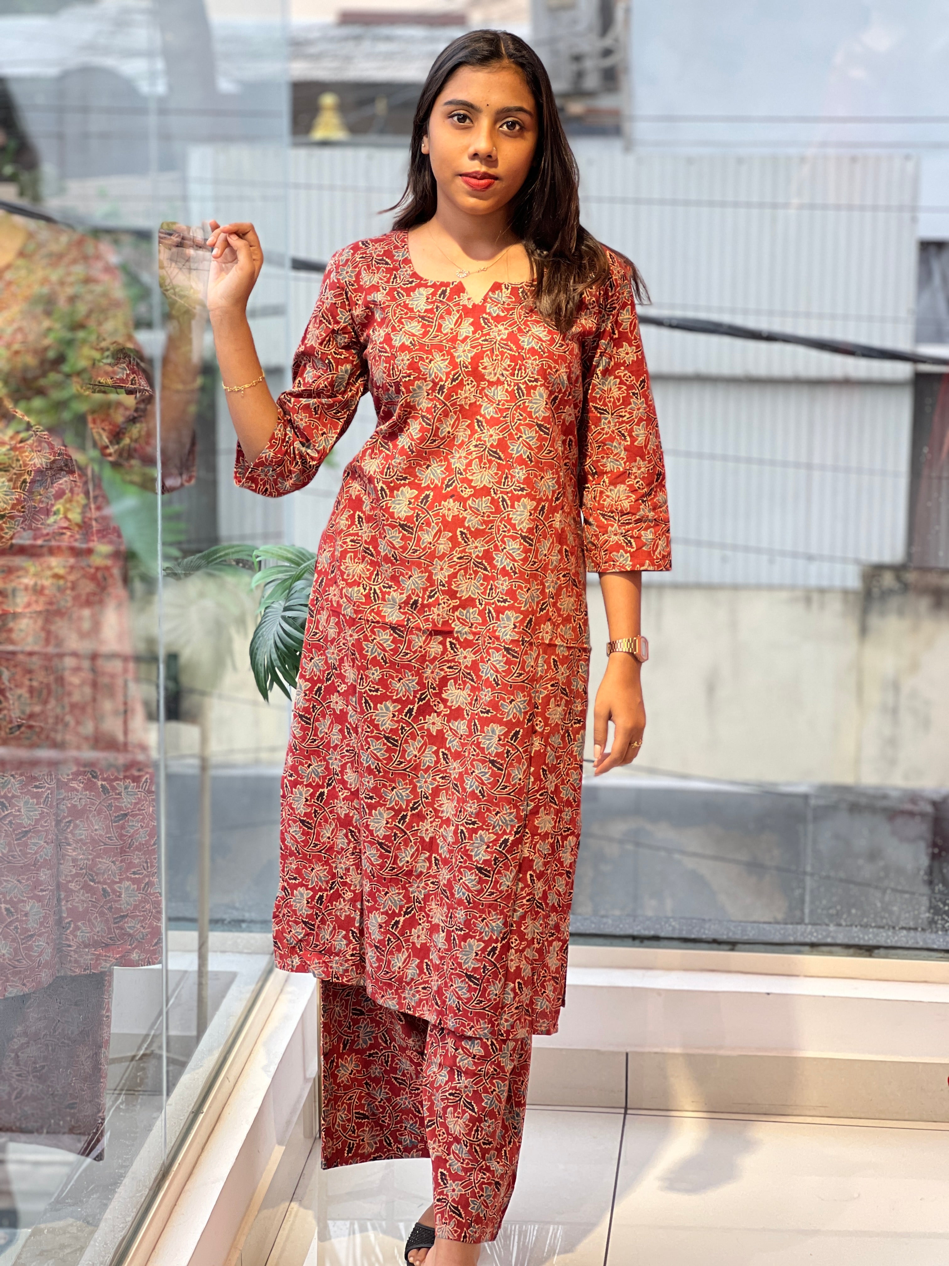 Floral Jaal Pattern Cotton Kurta Set | DNT901