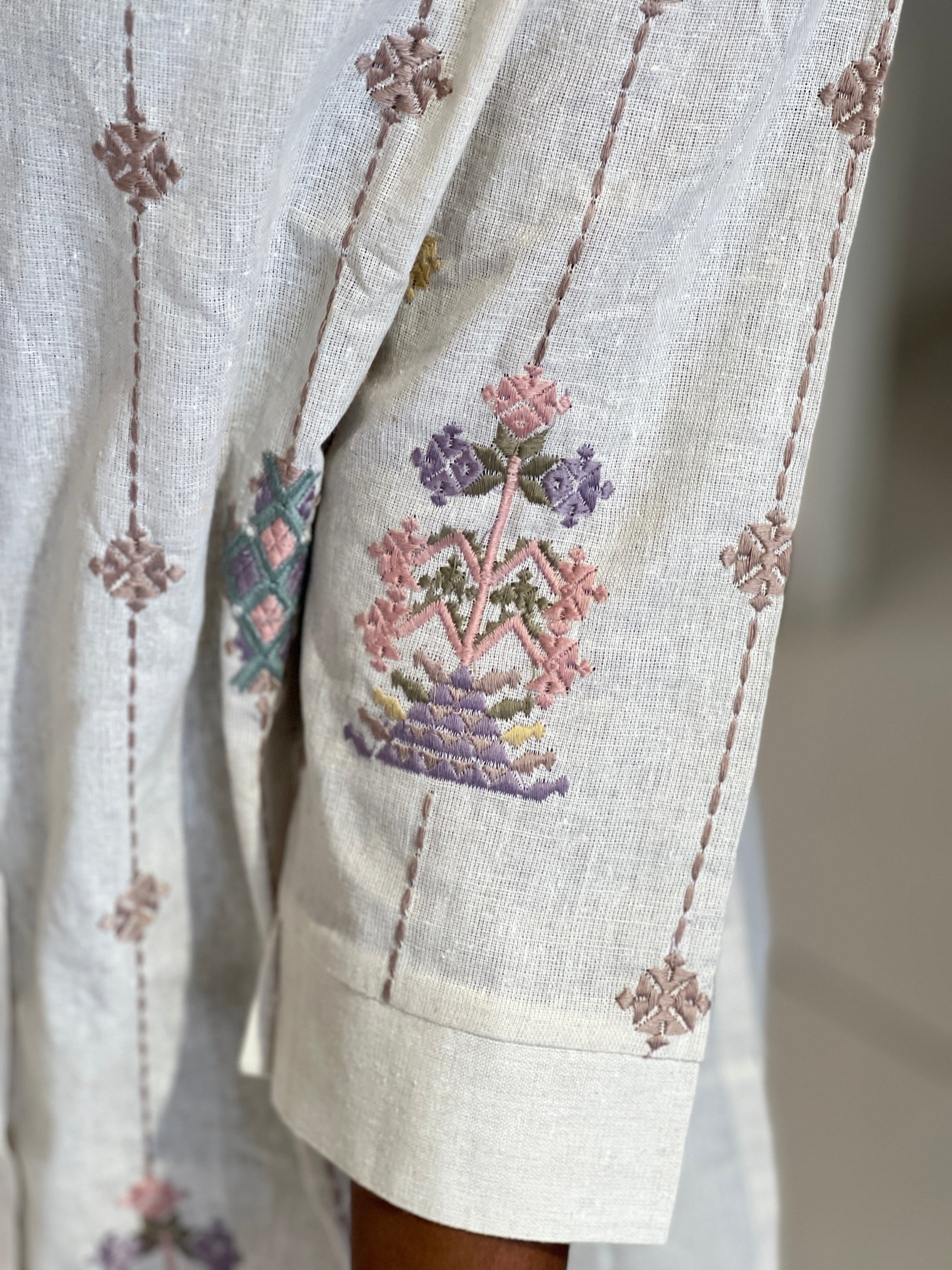 Machine Embroidery Linen Cotton Kurta | AOR116