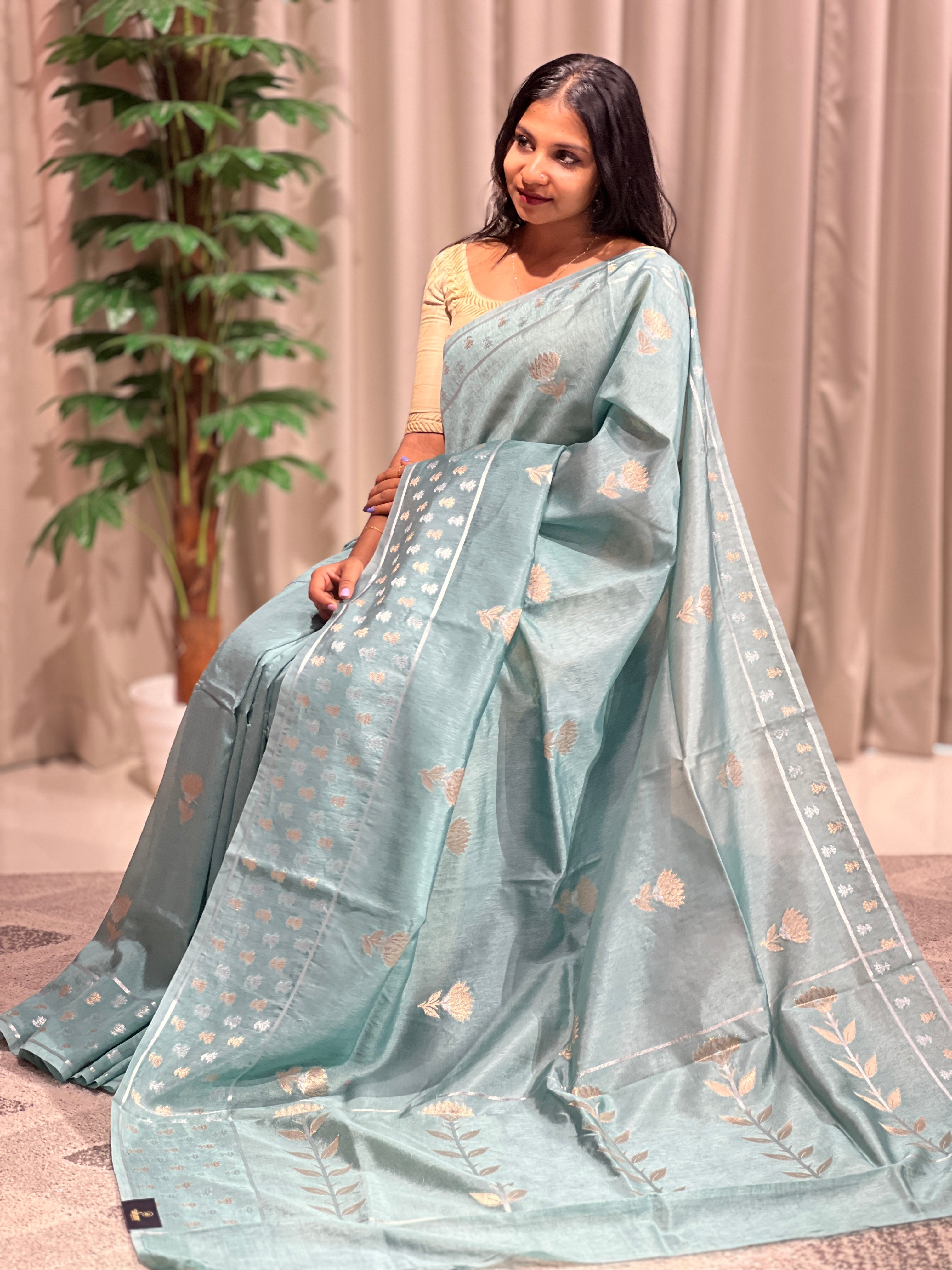 Floral Woven Semi Silk Saree | NN293
