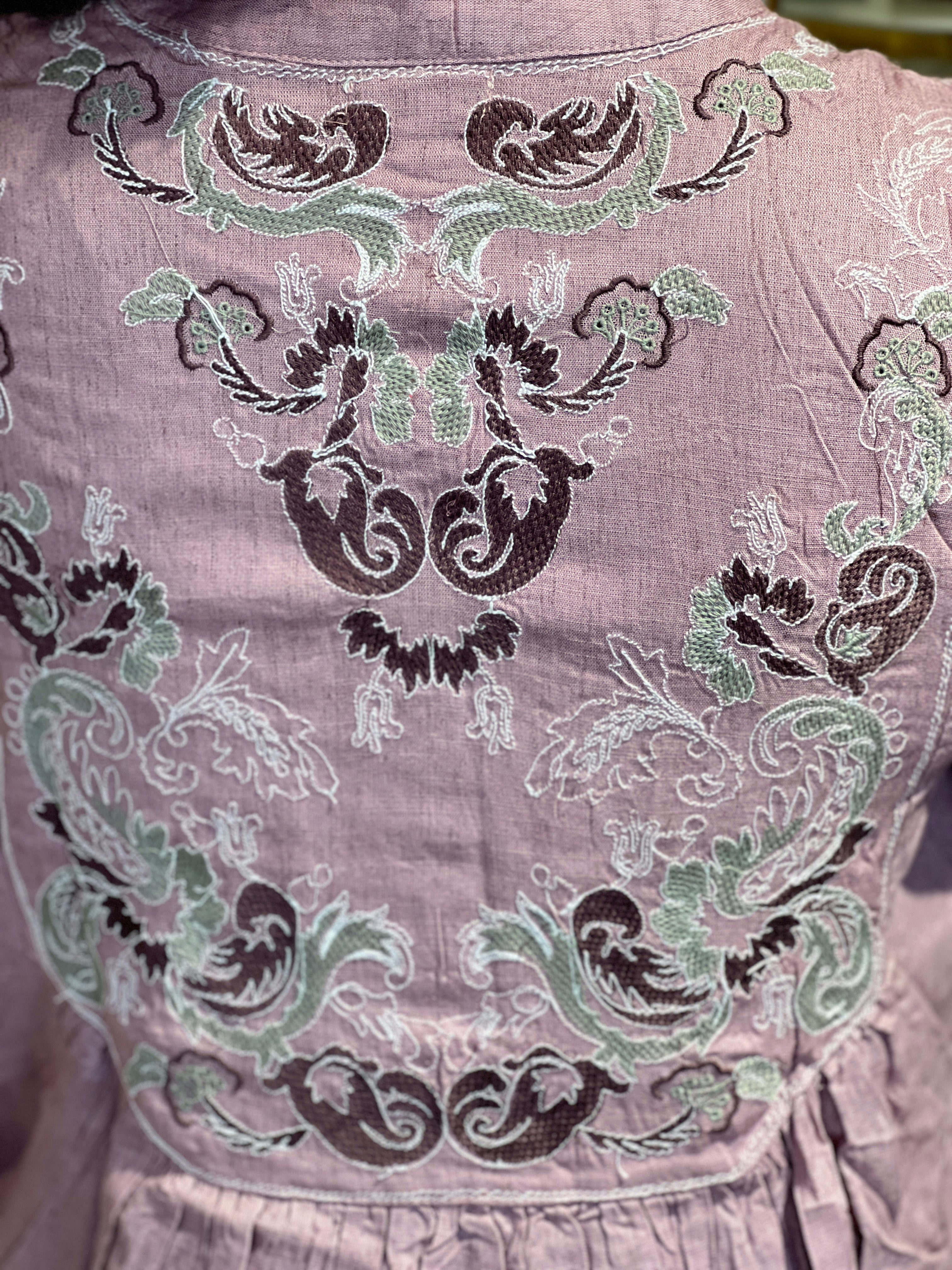 Embroidery Detailed Kora Cotton Kurta | AOR103