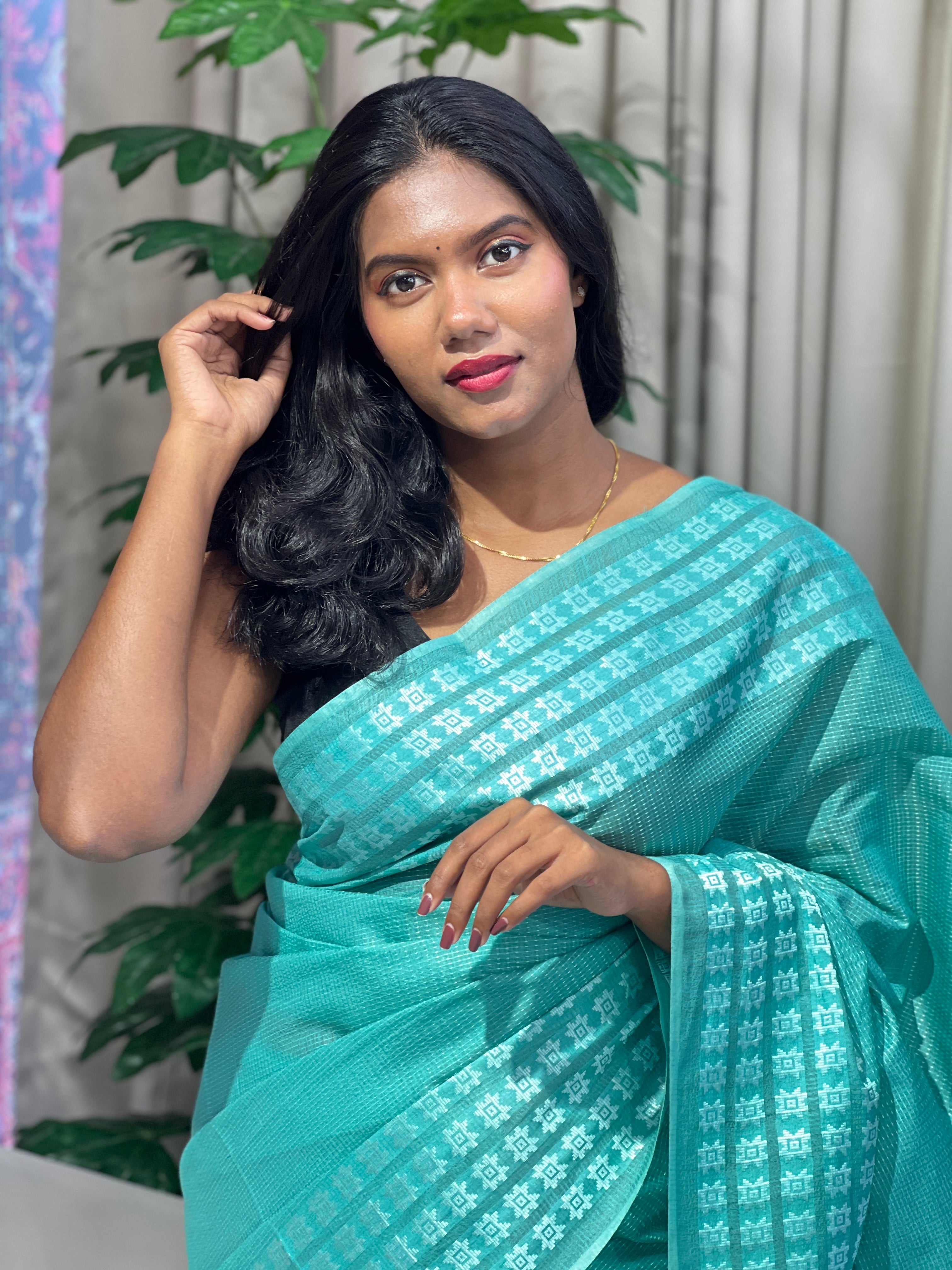 Thread Woven Floral Patterned Semi Tussar Saree | ACT1761