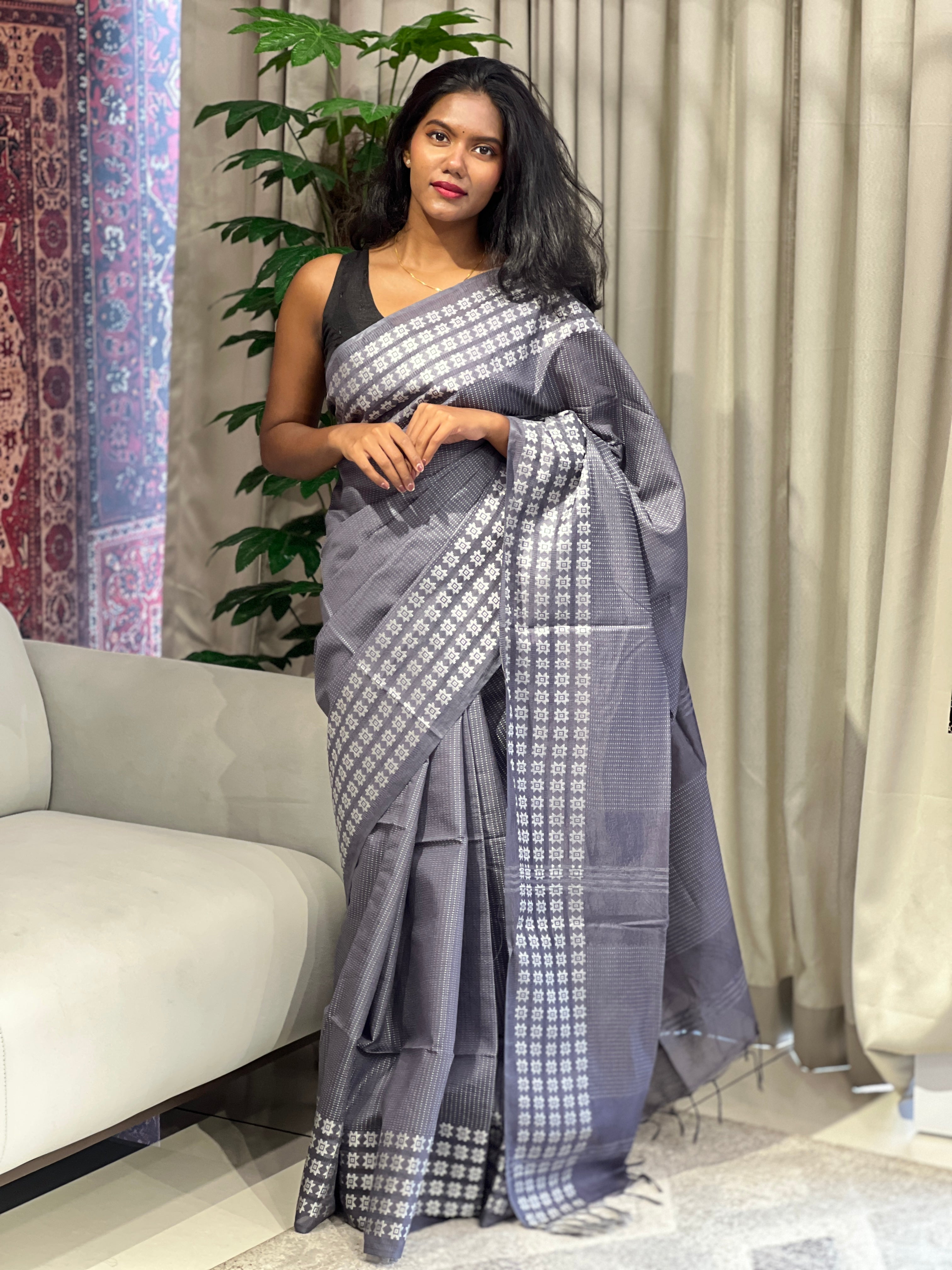 Thread Woven Floral Patterned Semi Tussar Saree | ACT1762