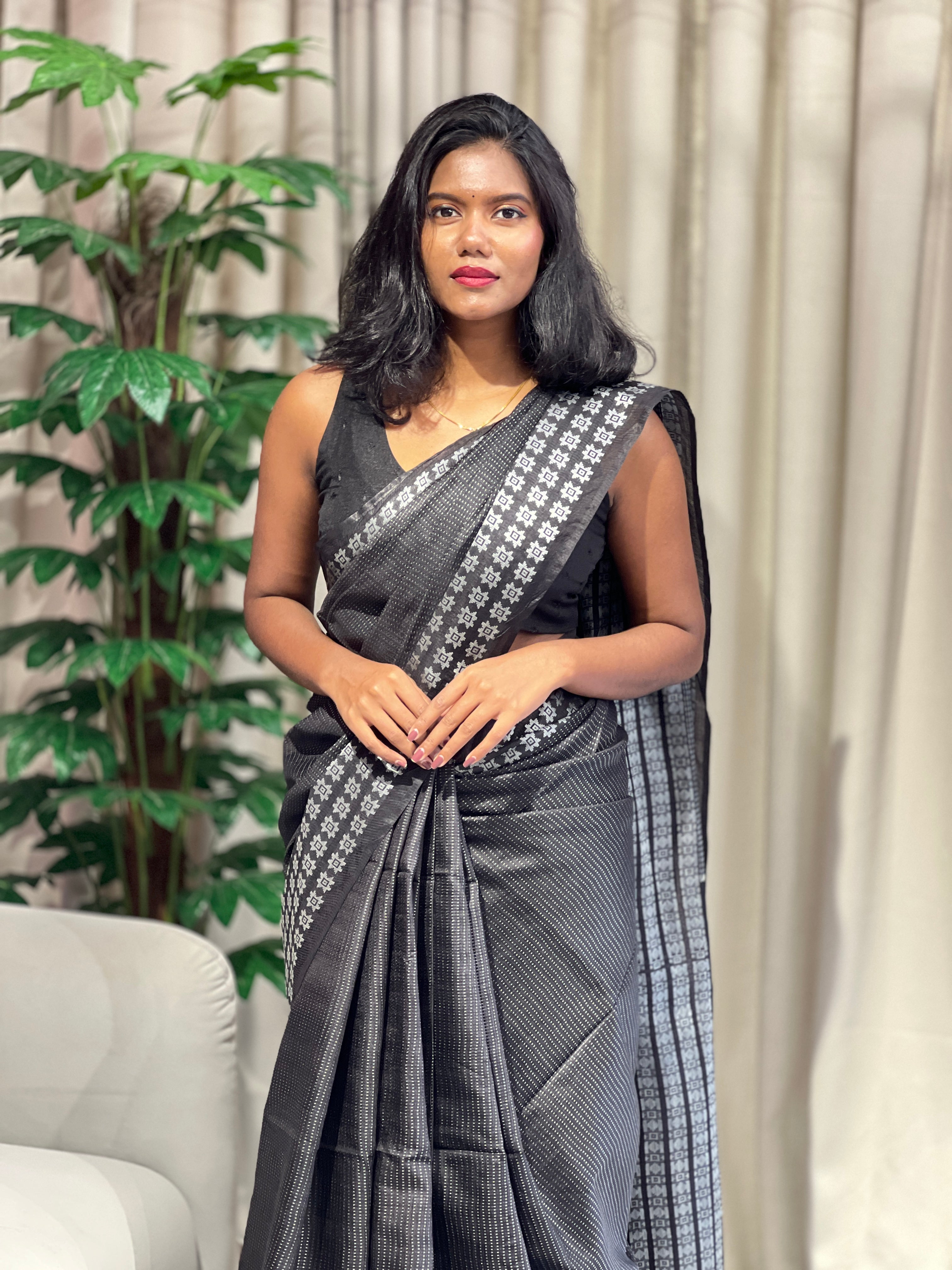 Thread Woven Floral Patterned Semi Tussar Saree | ACT1765