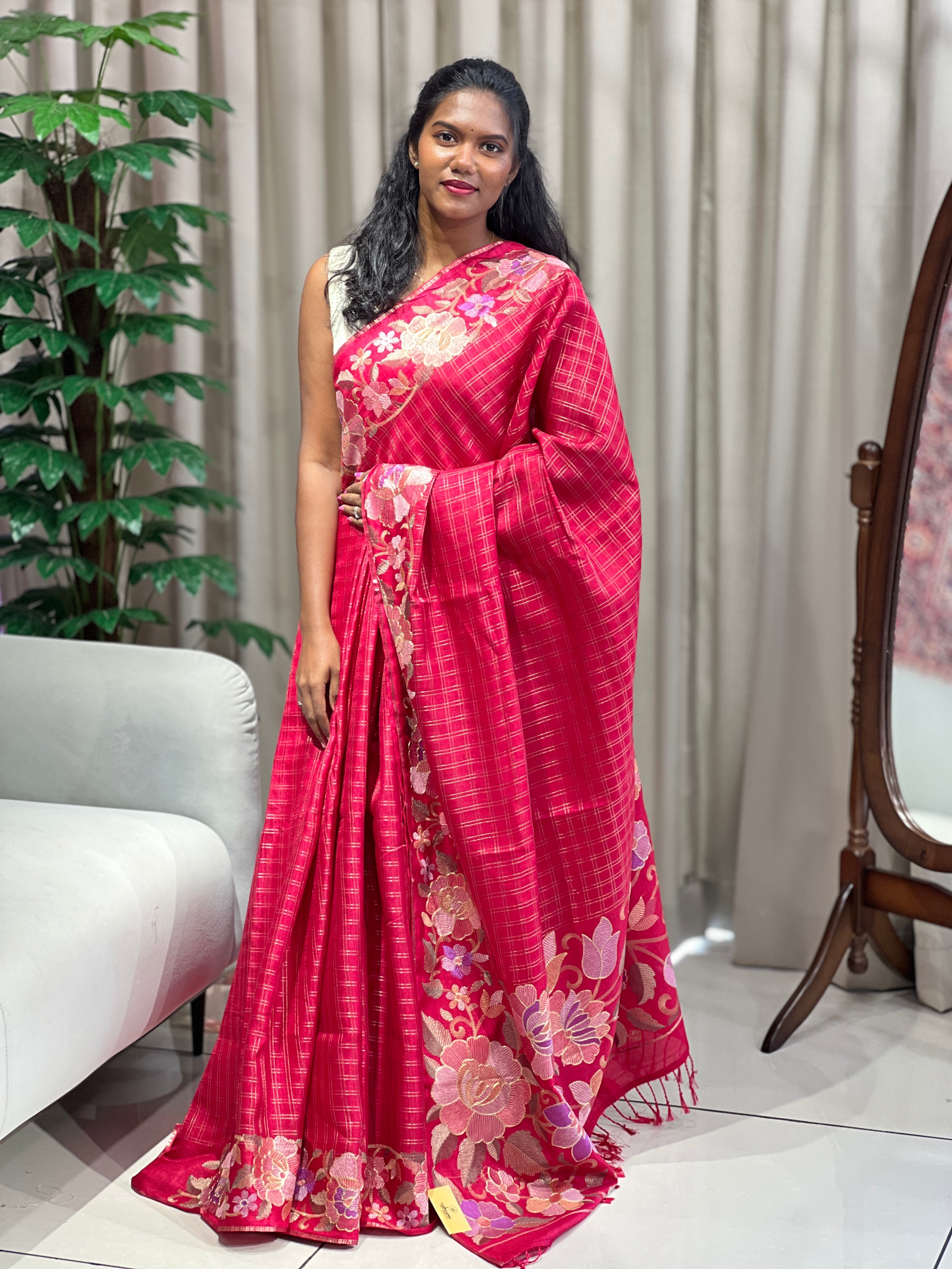 Check Weaving Floral Patterned Semi Tussar Saree | SUN748