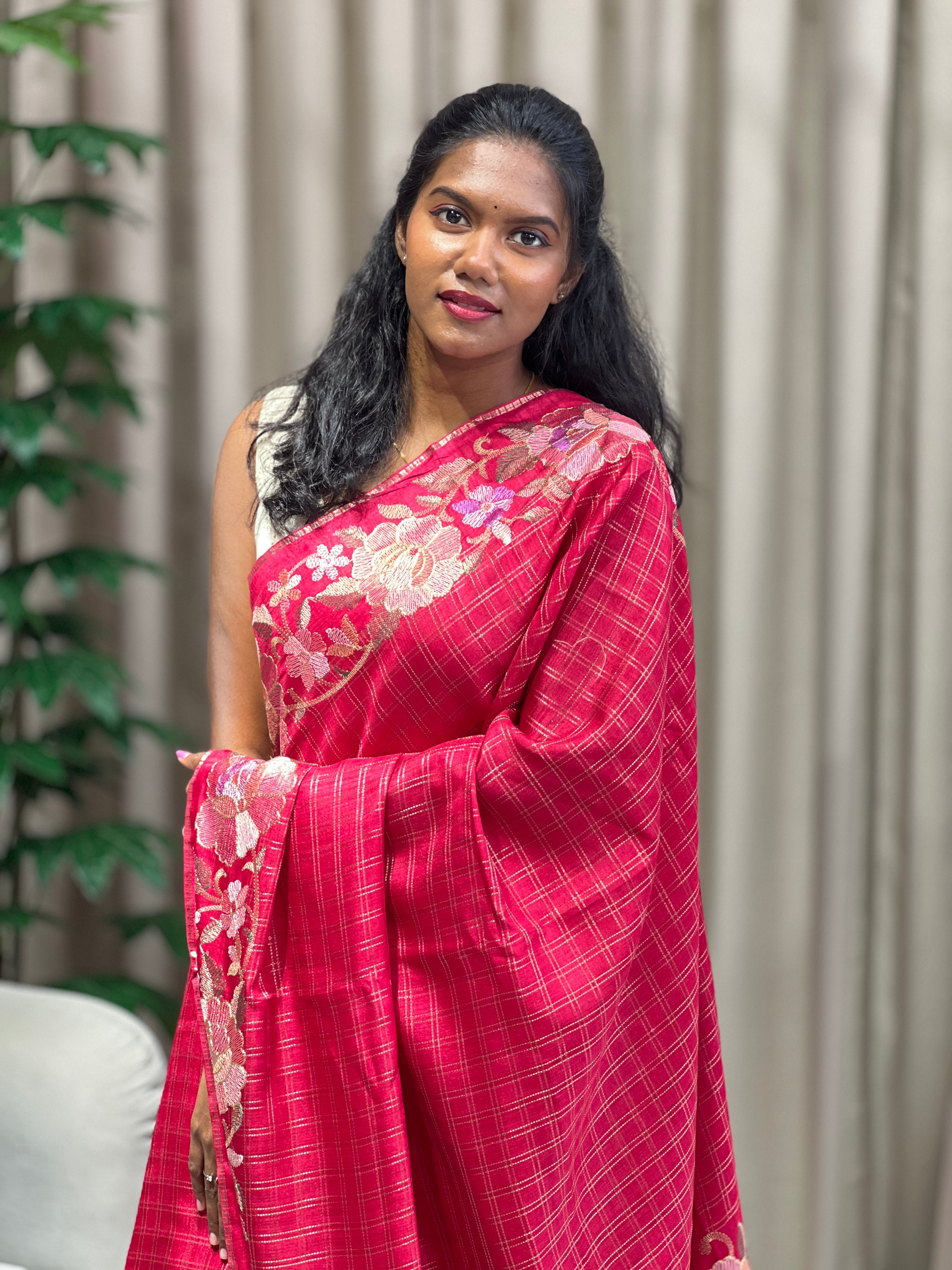 Check Weaving Floral Patterned Semi Tussar Saree | SUN748