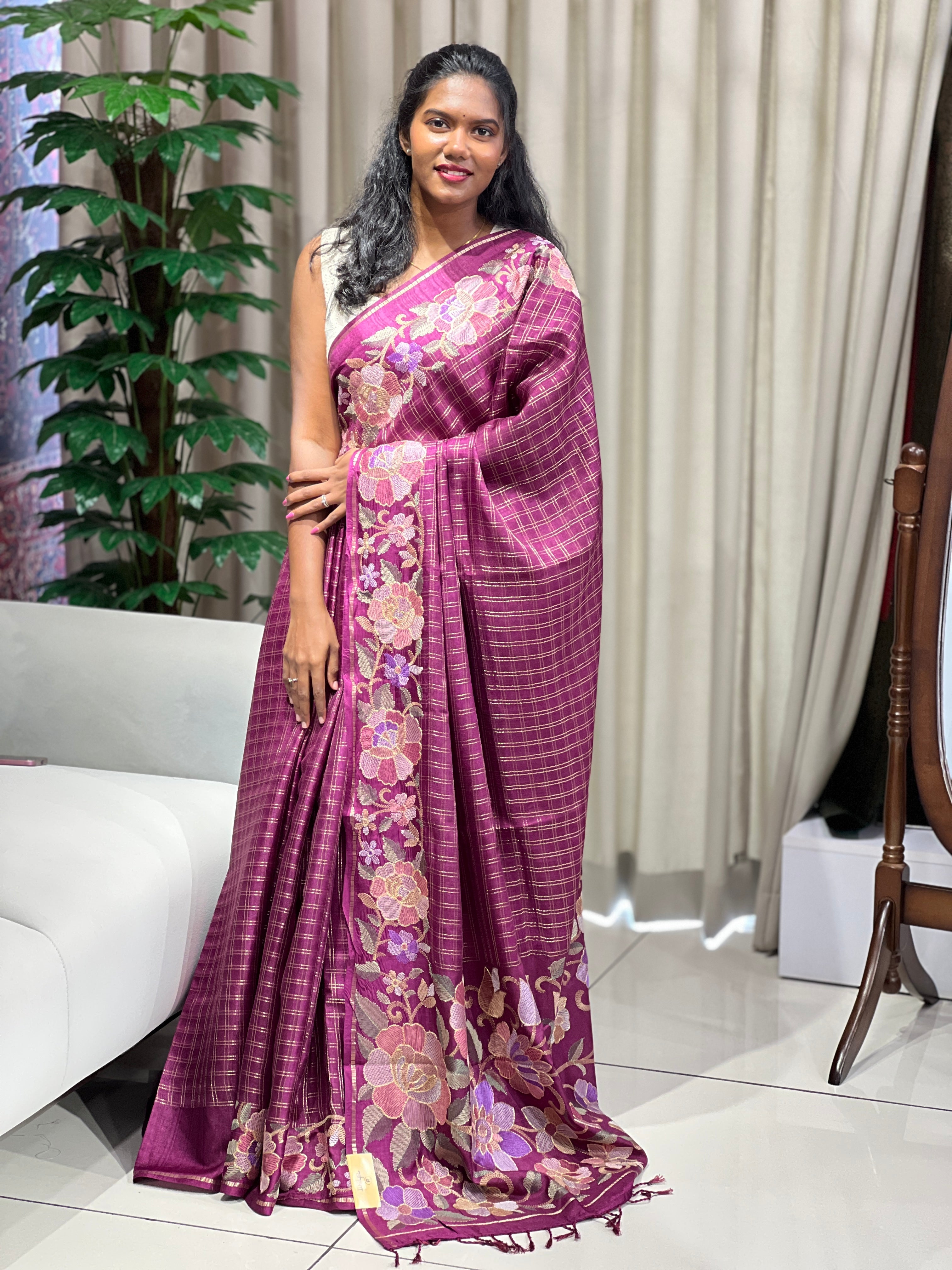 Check Weaving Floral Patterned Semi Tussar Saree | SUN746
