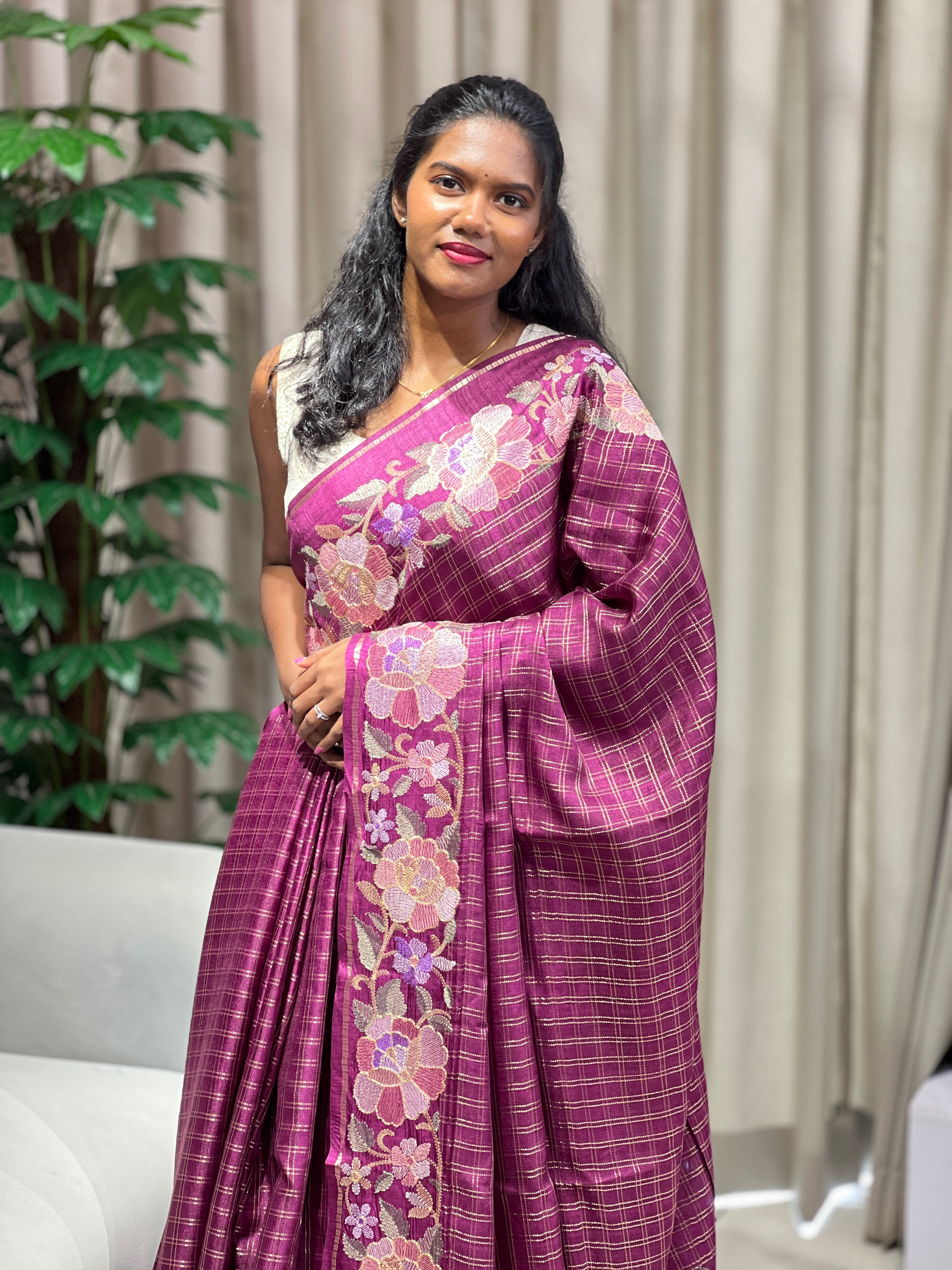 Check Weaving Floral Patterned Semi Tussar Saree | SUN746