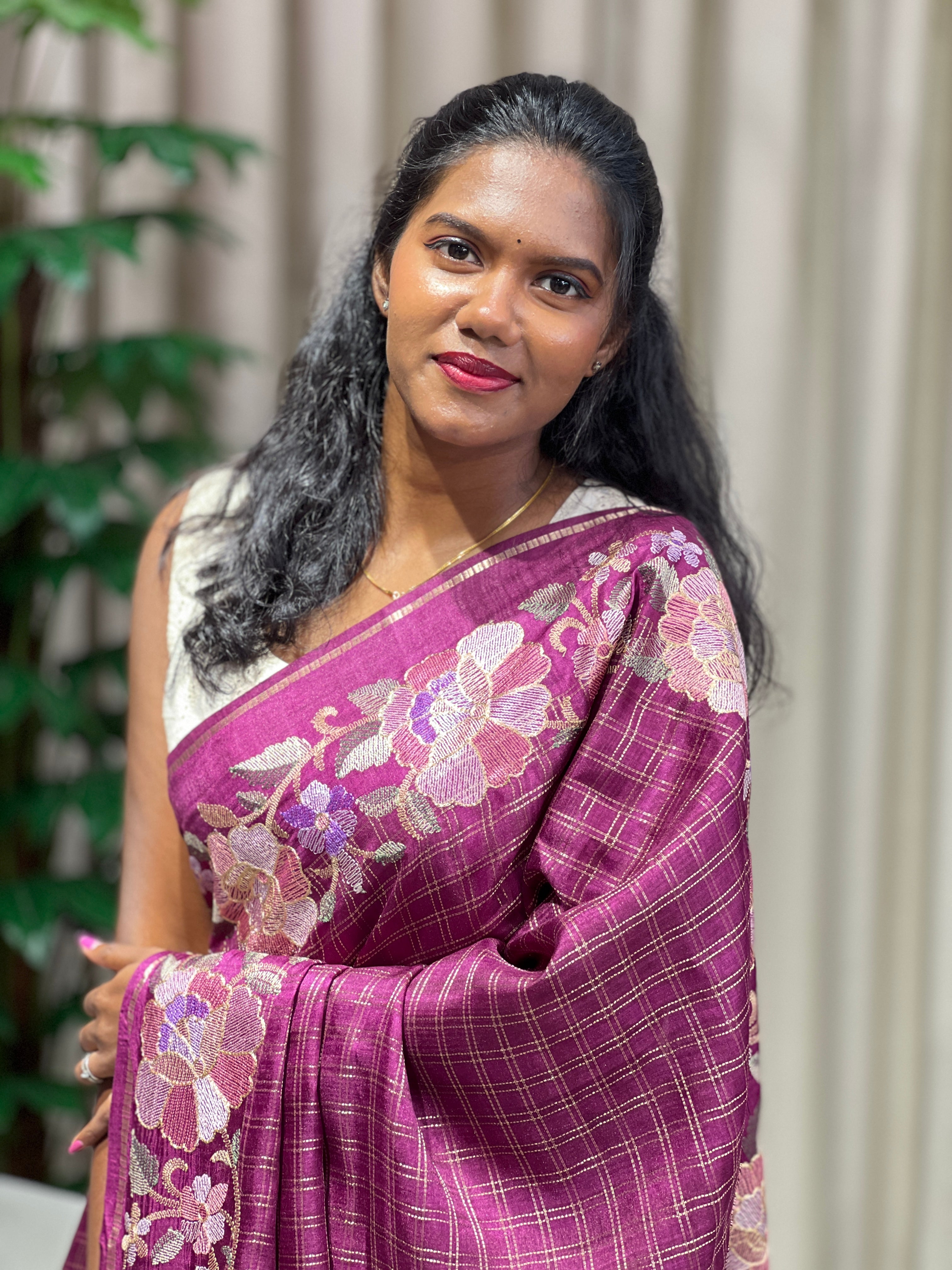 Check Weaving Floral Patterned Semi Tussar Saree | SUN746