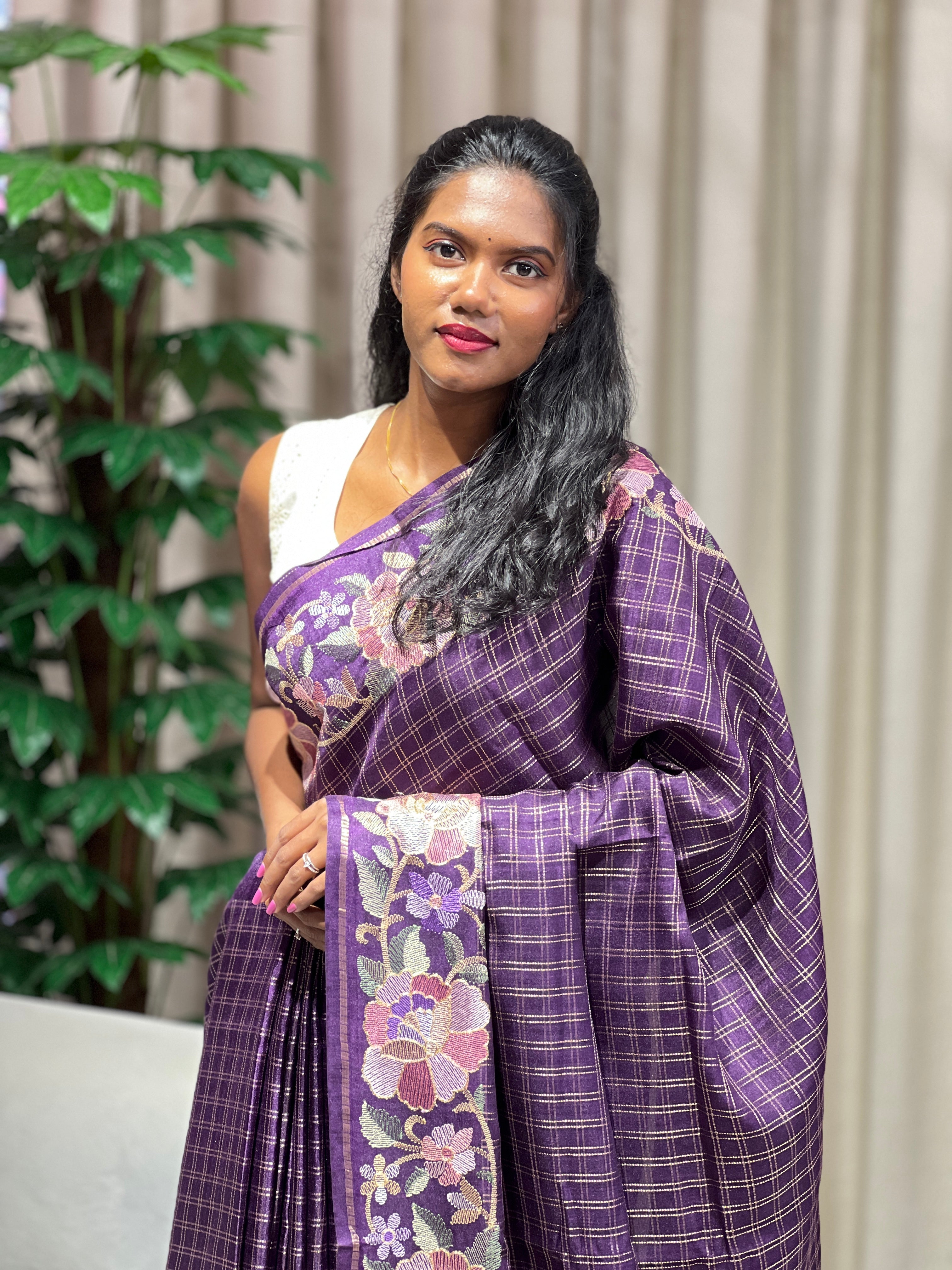Check Weaving Floral Patterned Semi Tussar Saree | SUN745