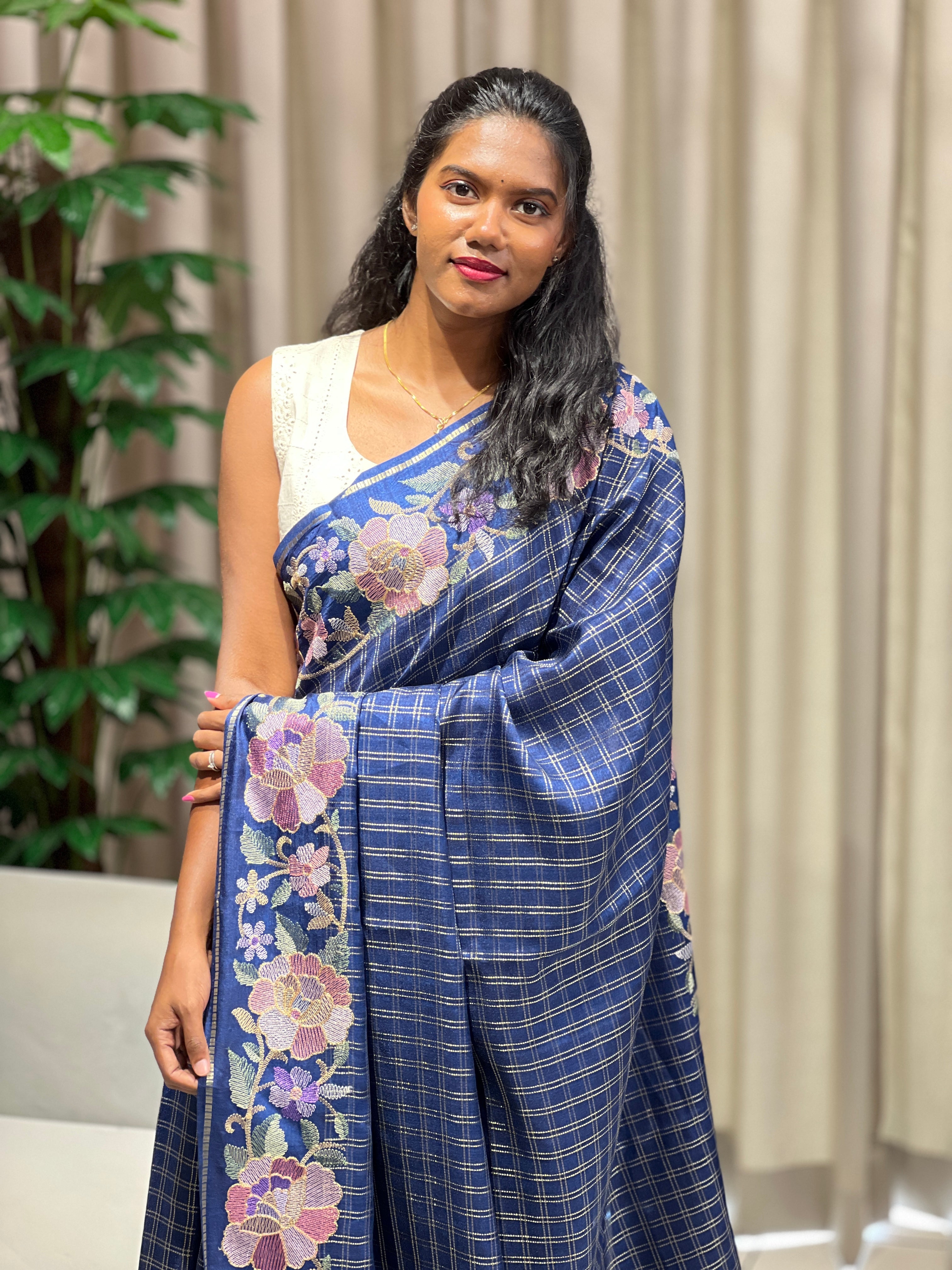 Check Weaving Floral Patterned Semi Tussar Saree | SUN744