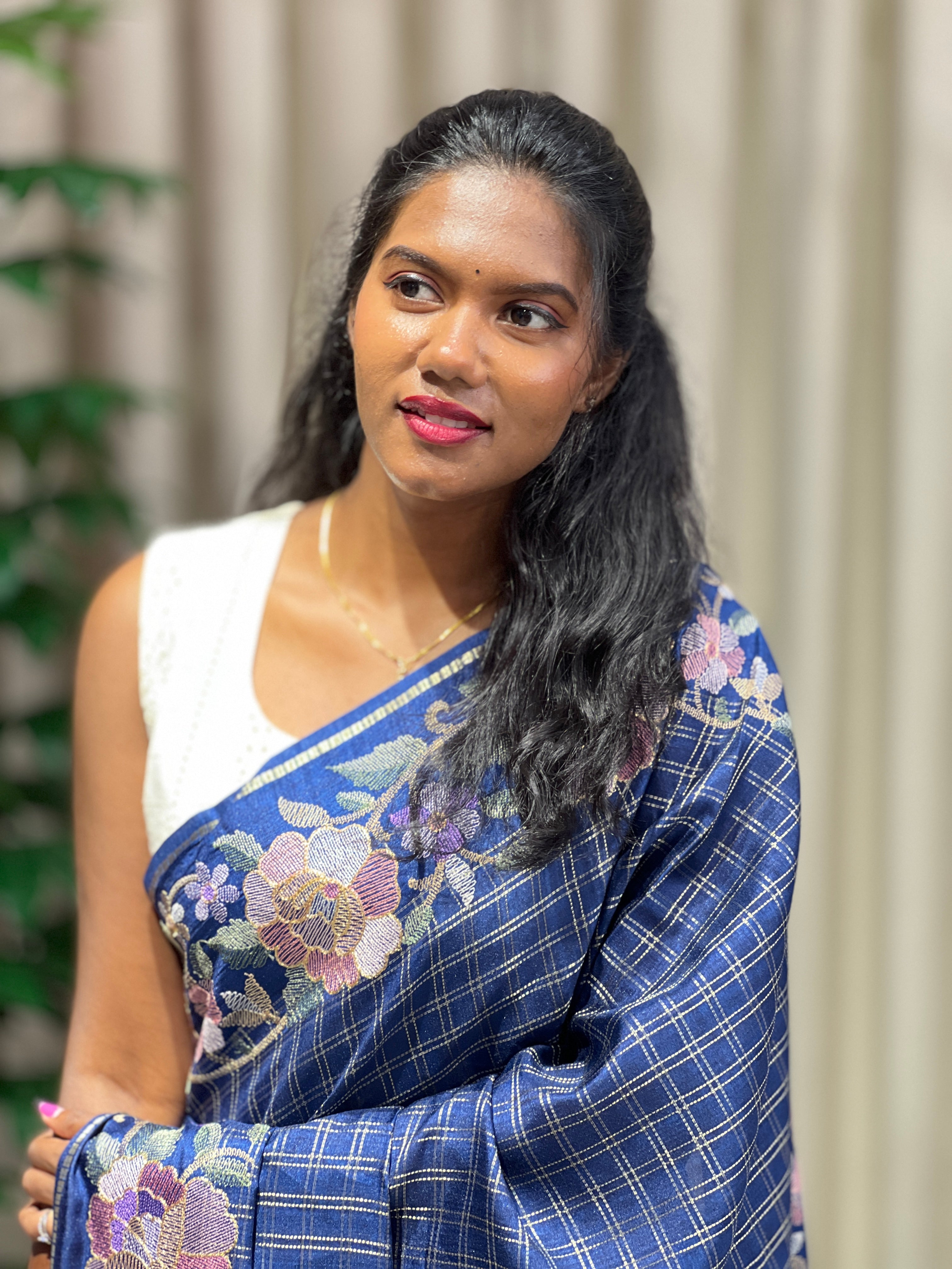 Check Weaving Floral Patterned Semi Tussar Saree | SUN744