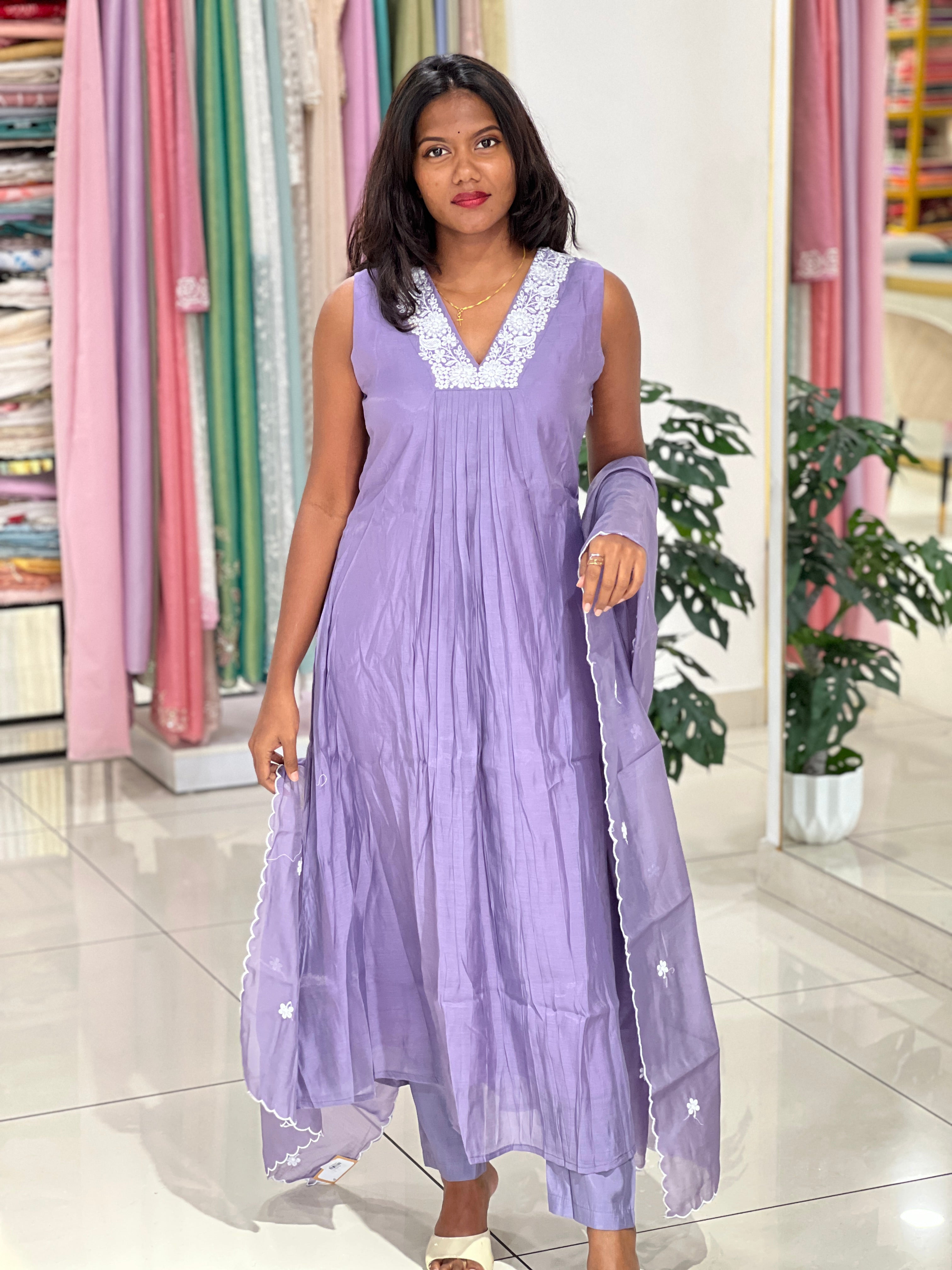 Floral Embroidered Muslin Silk Kurta Set |NAI226