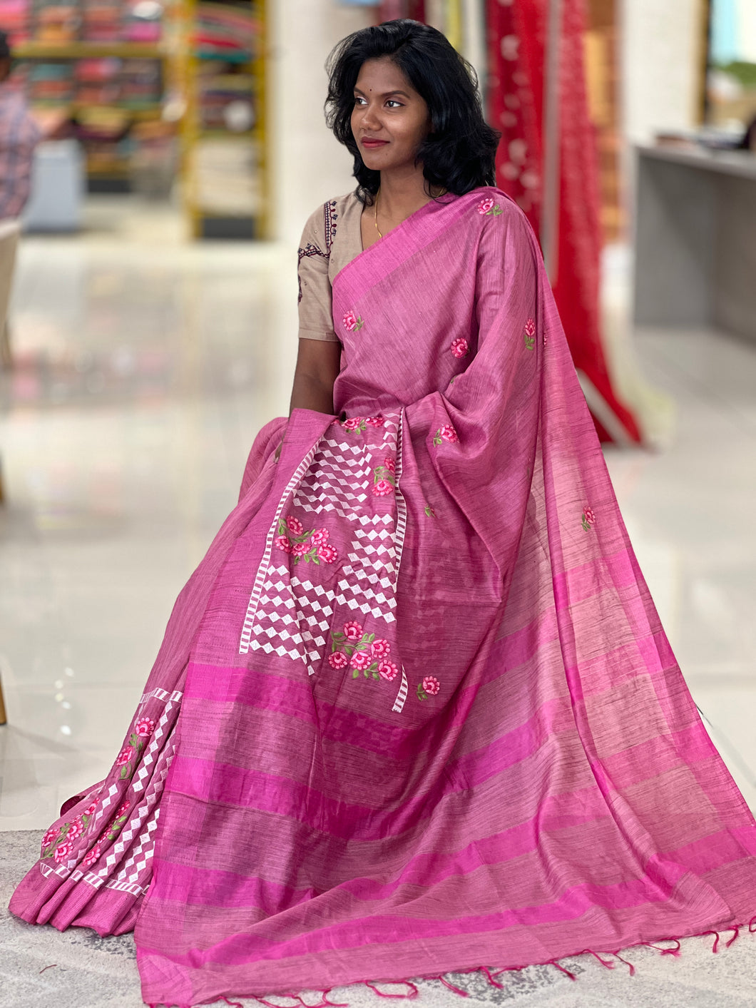 Floral & Geometric Embroidered Bhagalpuri Linen Saree | NHH439