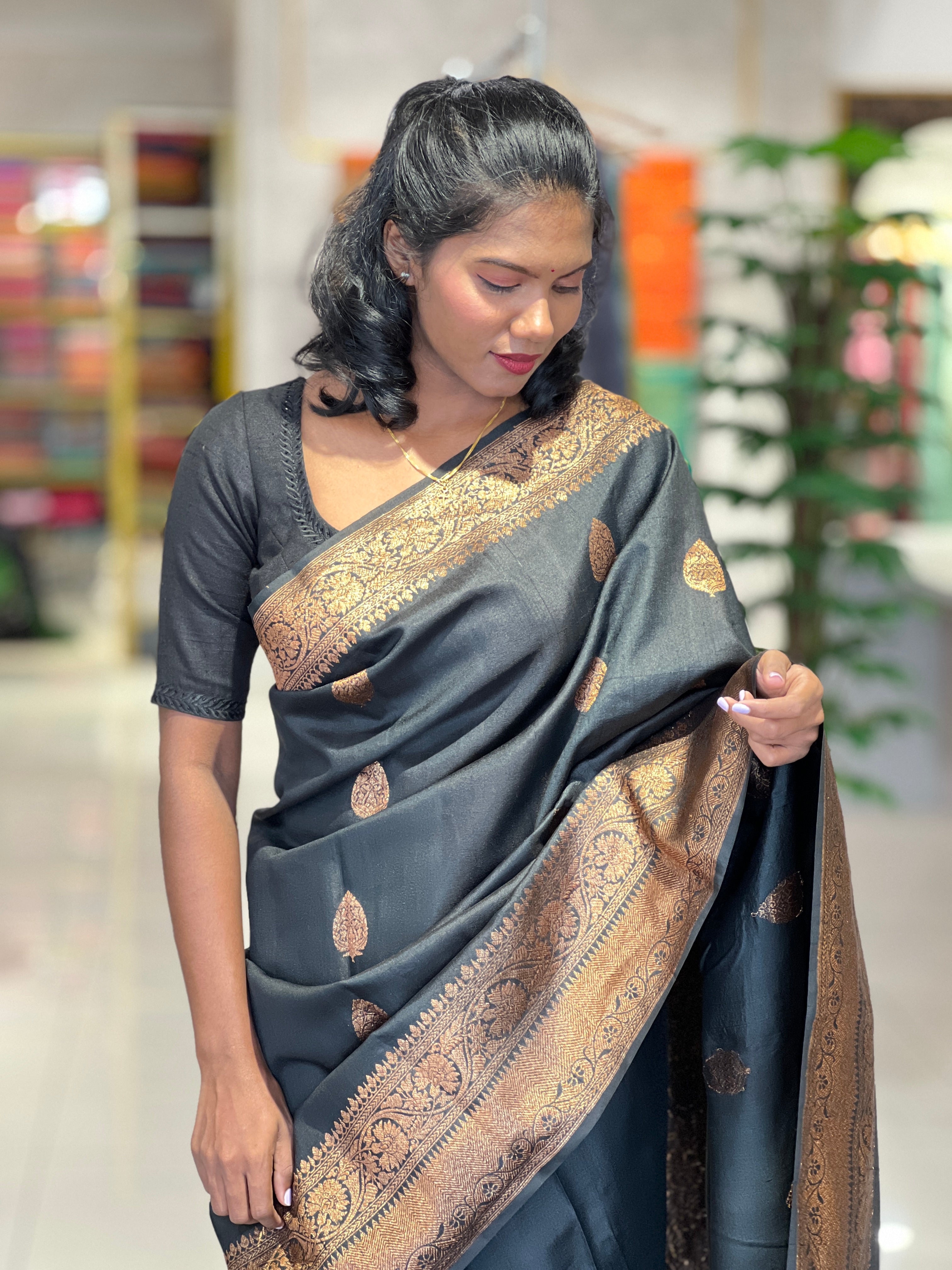 Traditional Banarasi Weaved Tussar Saree | JCL519