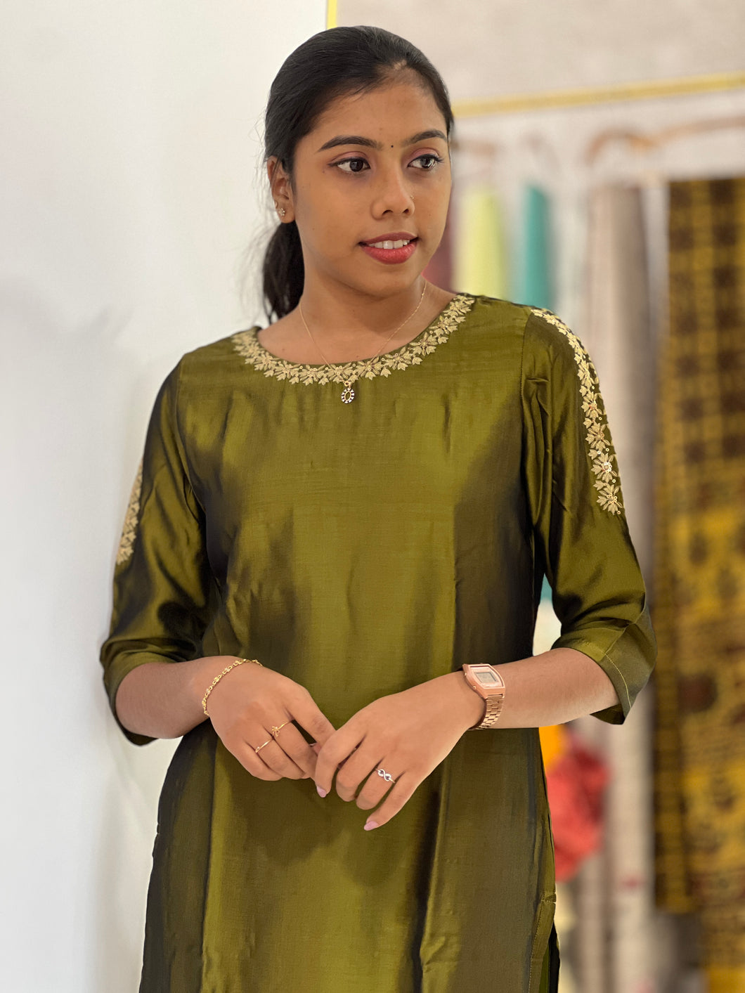 Embroidery Detailing Crepe Silk Kurta | RGA286