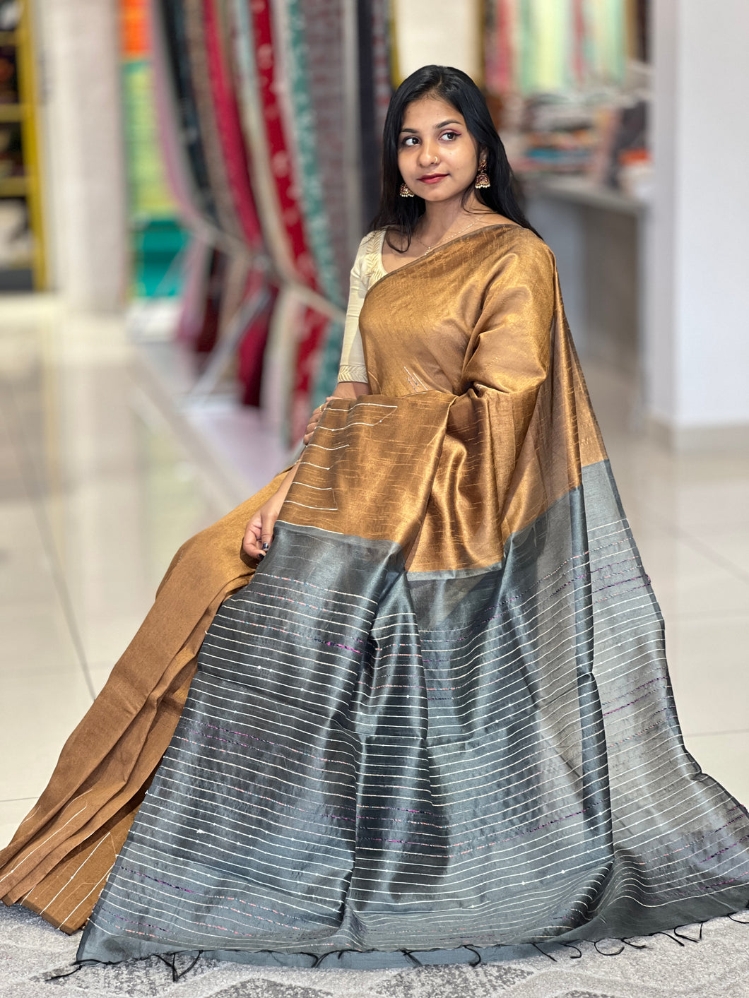 Kesiya Weaved Semi Silk Saree | PD514