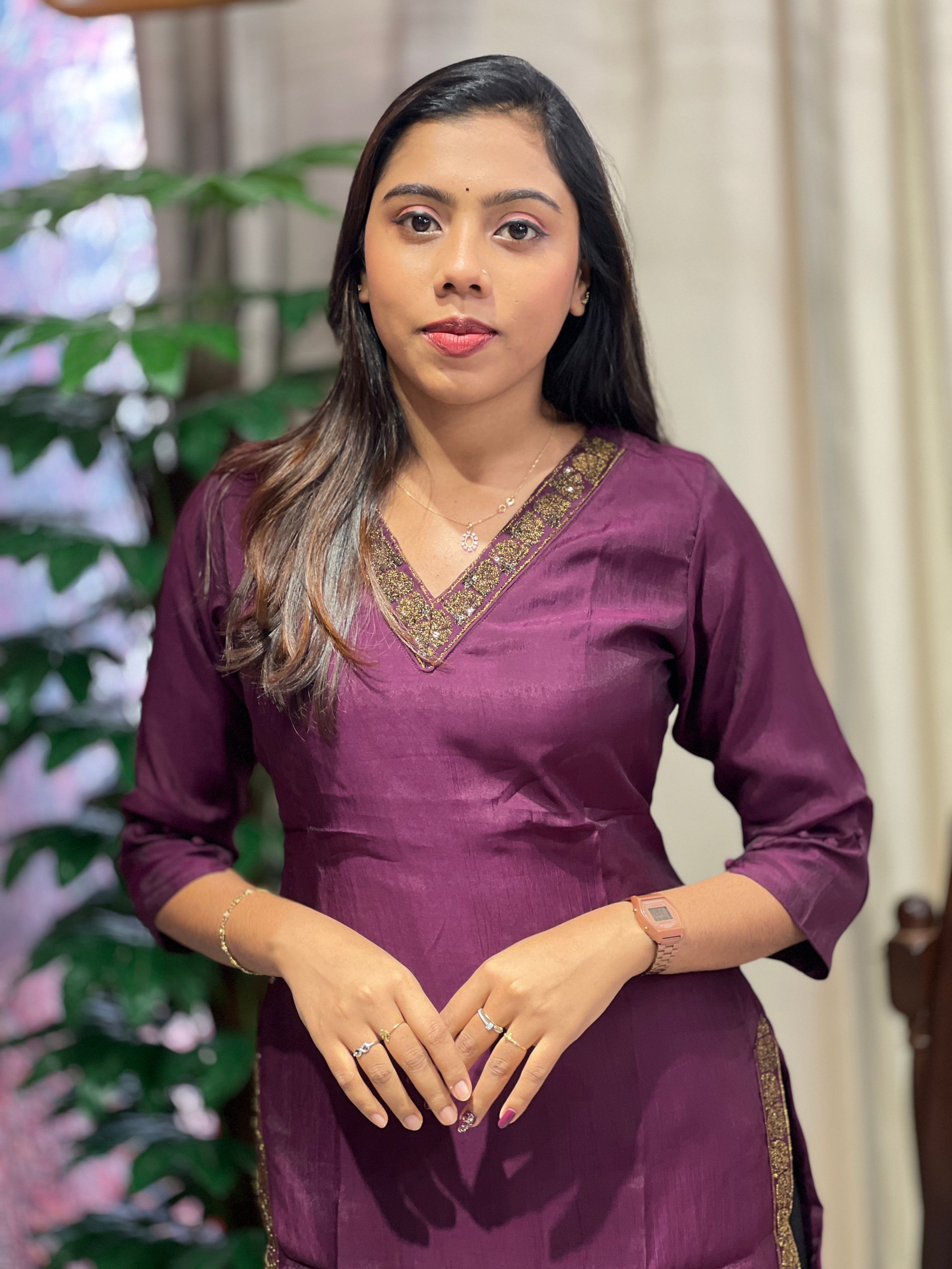 Zari & Sequins Detailed Muslin Kurta | SV299