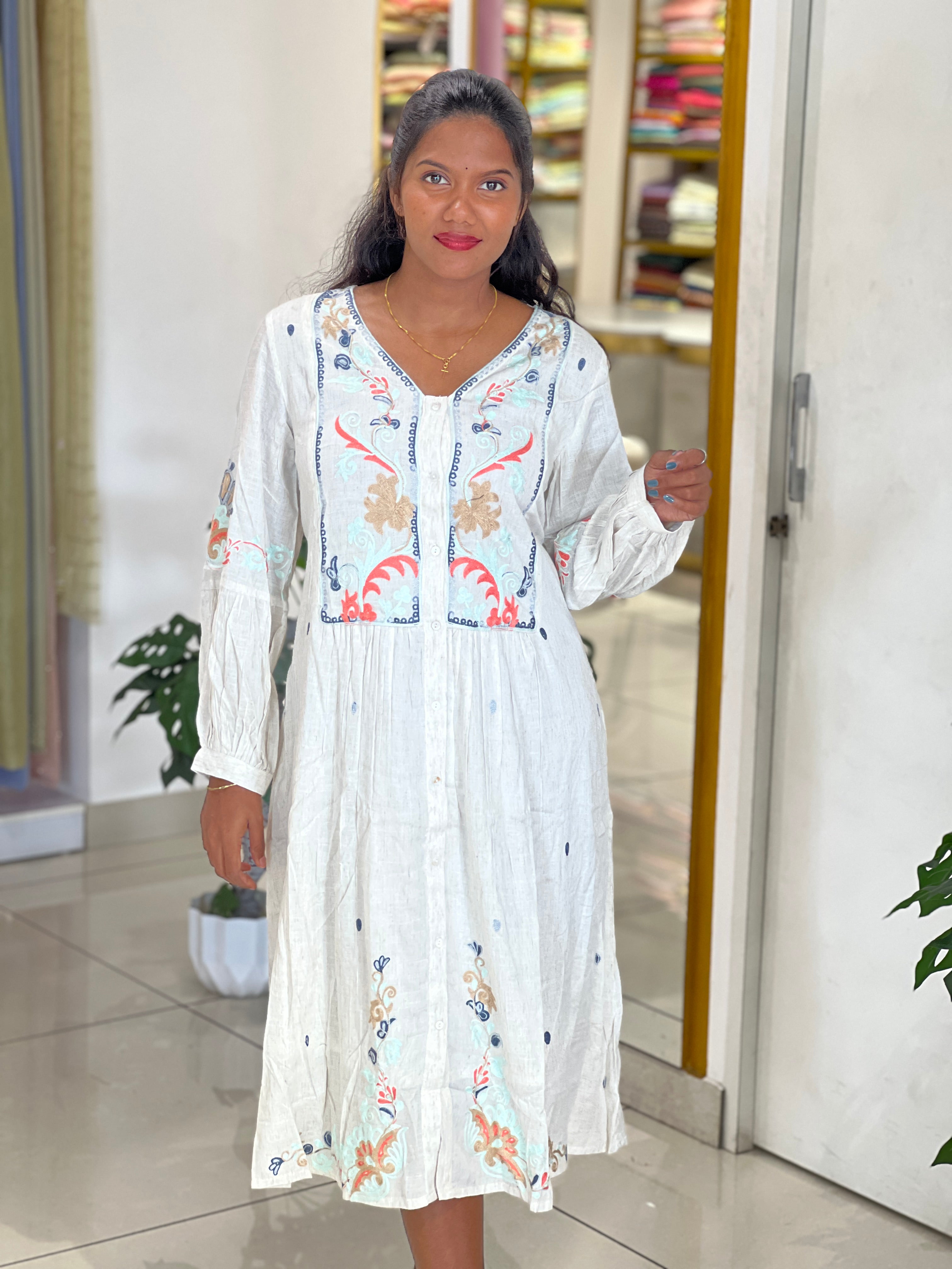 Embroidery Detailed Kora Cotton Kurta | AOR122