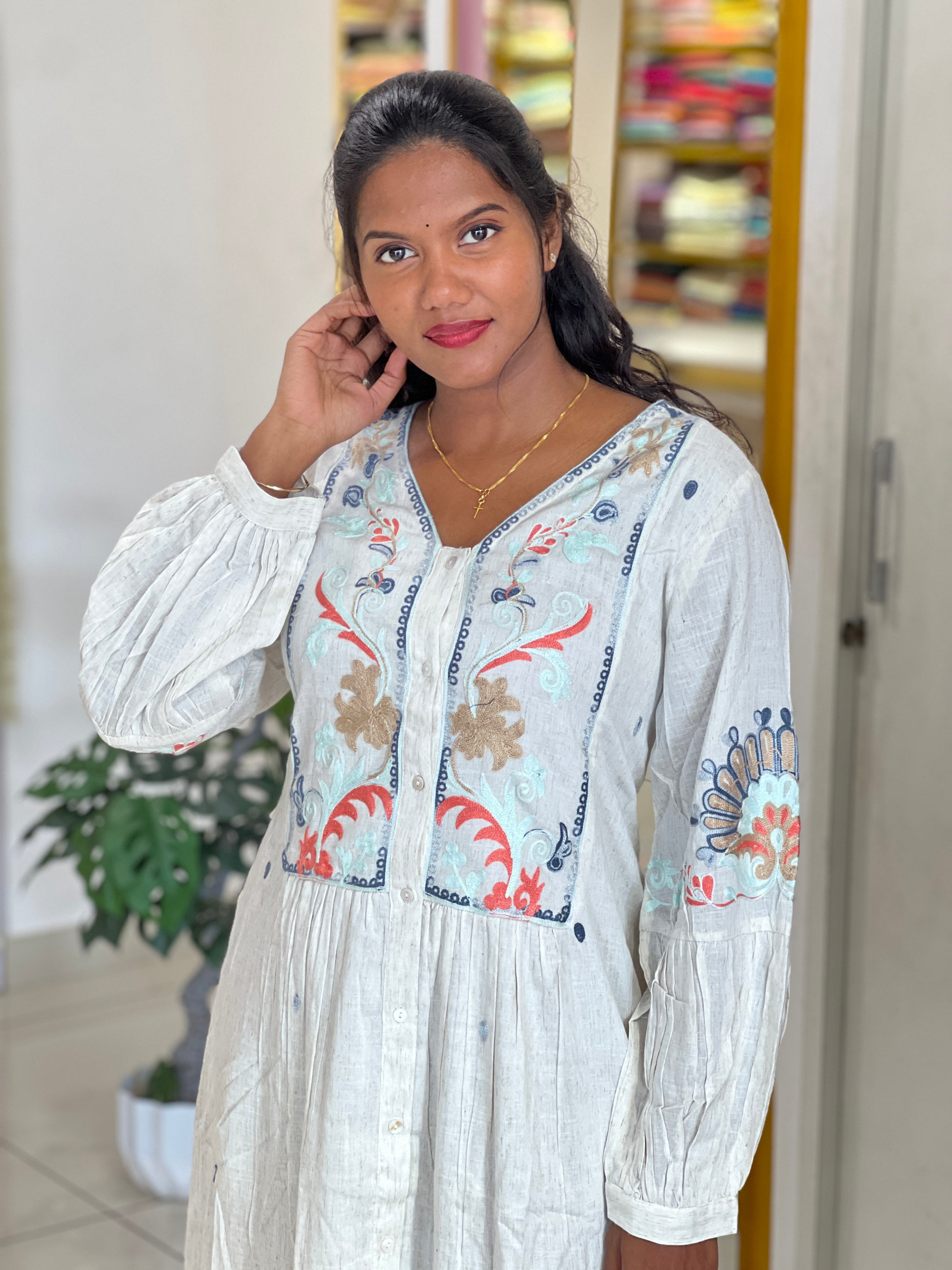 Embroidery Detailed Kora Cotton Kurta | AOR122
