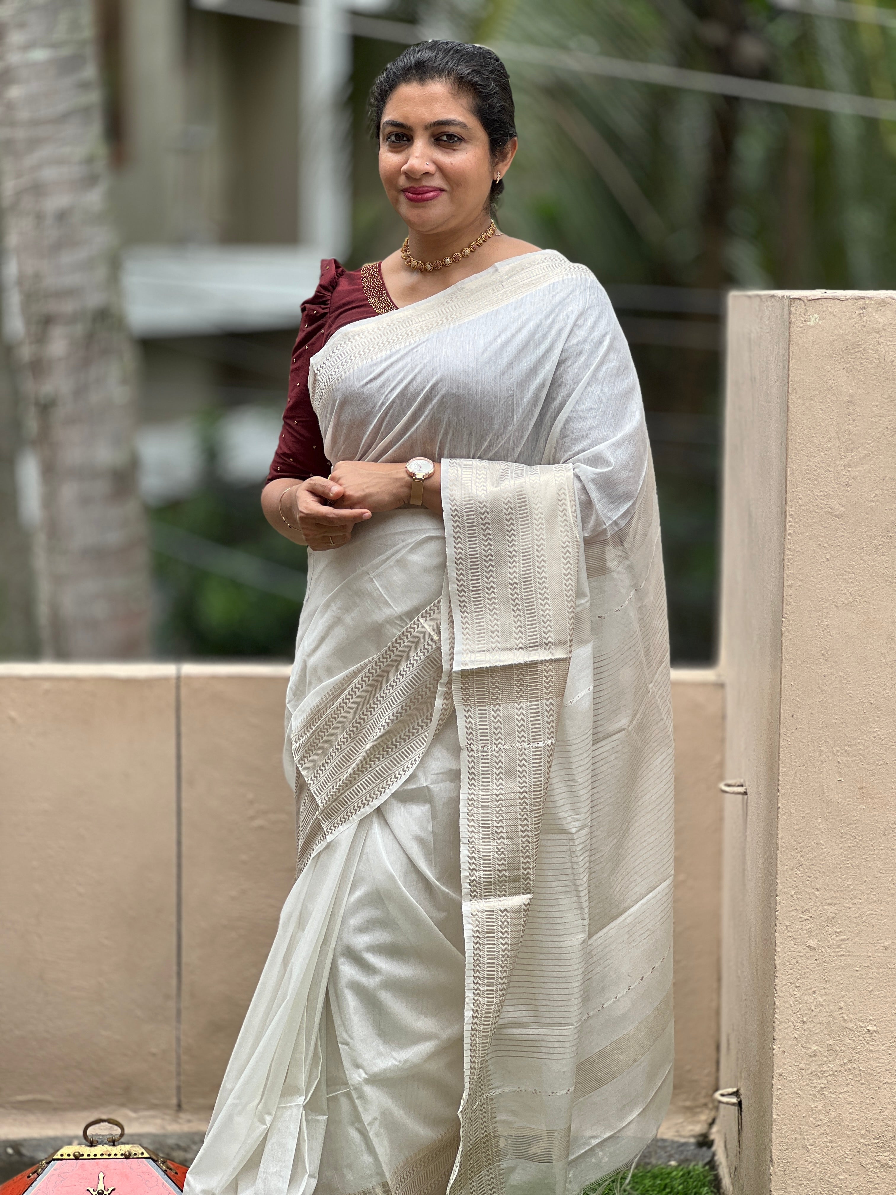 Golden Zari Weaved Bhagalpuri Linen Saree | NHH143