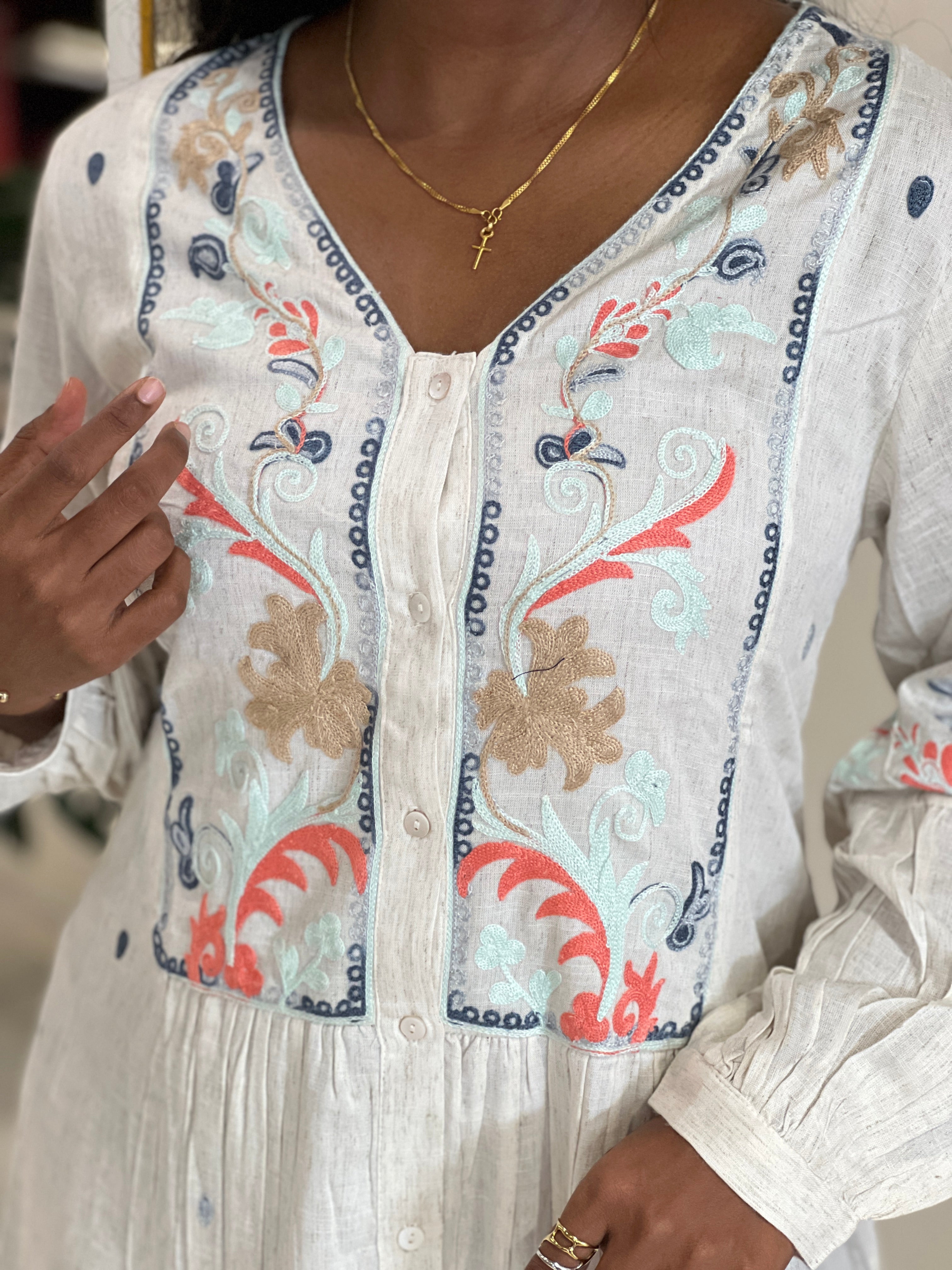 Embroidery Detailed Kora Cotton Kurta | AOR122