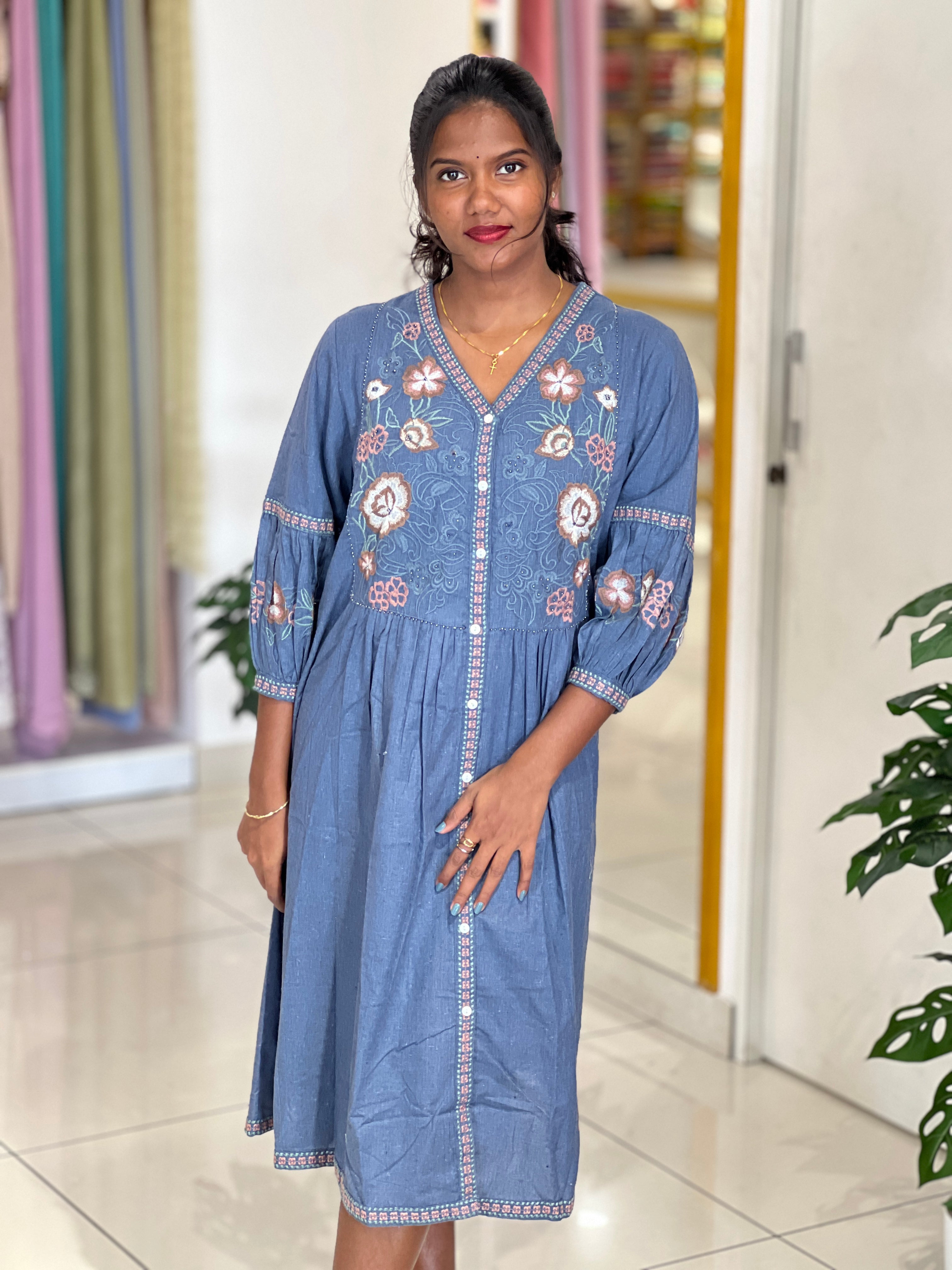 Embroidery Detailed Kora Cotton Kurta | AOR119