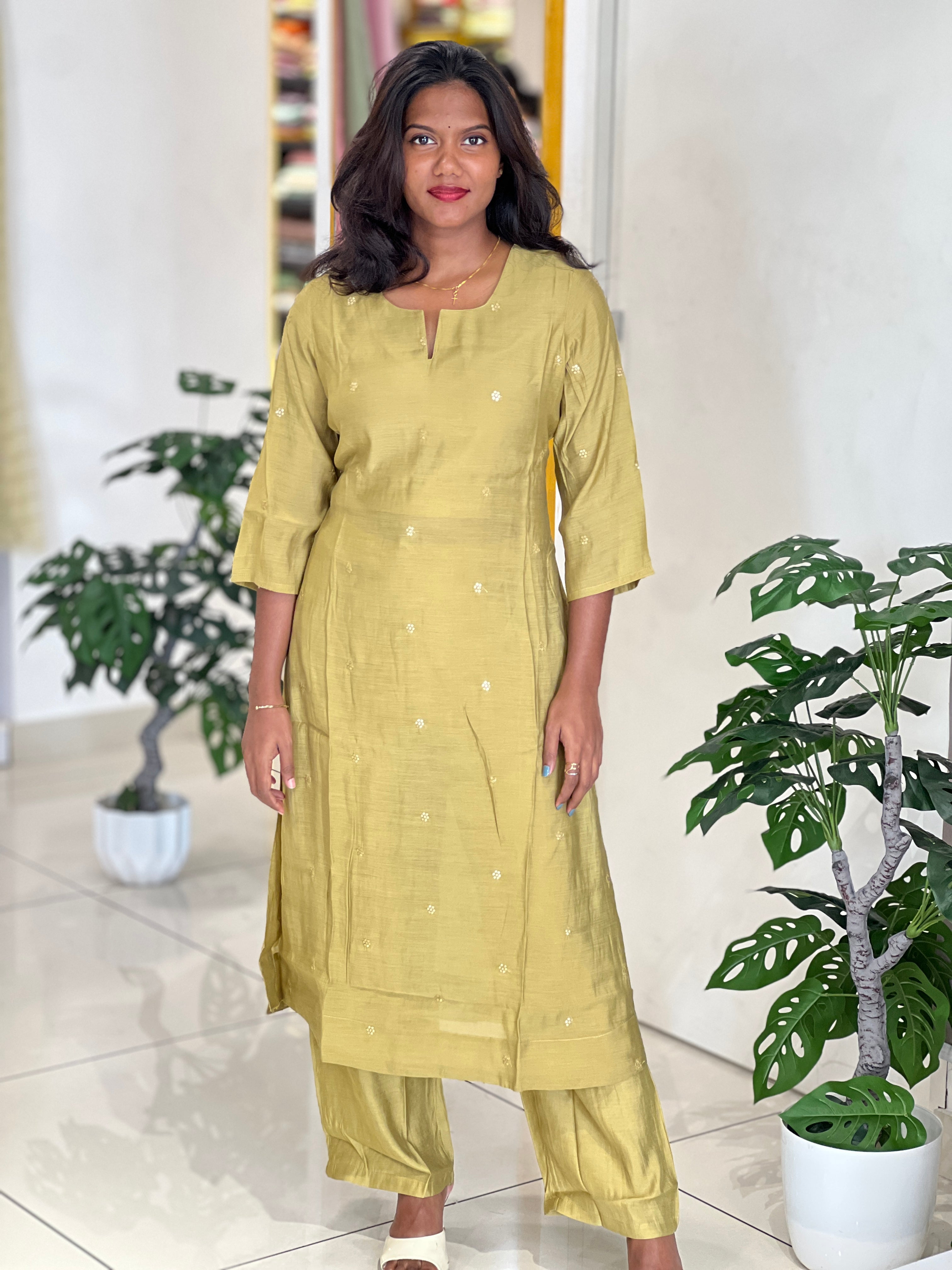 Sequins Embroidery Mul Chanderi Kurta Set |ARF110