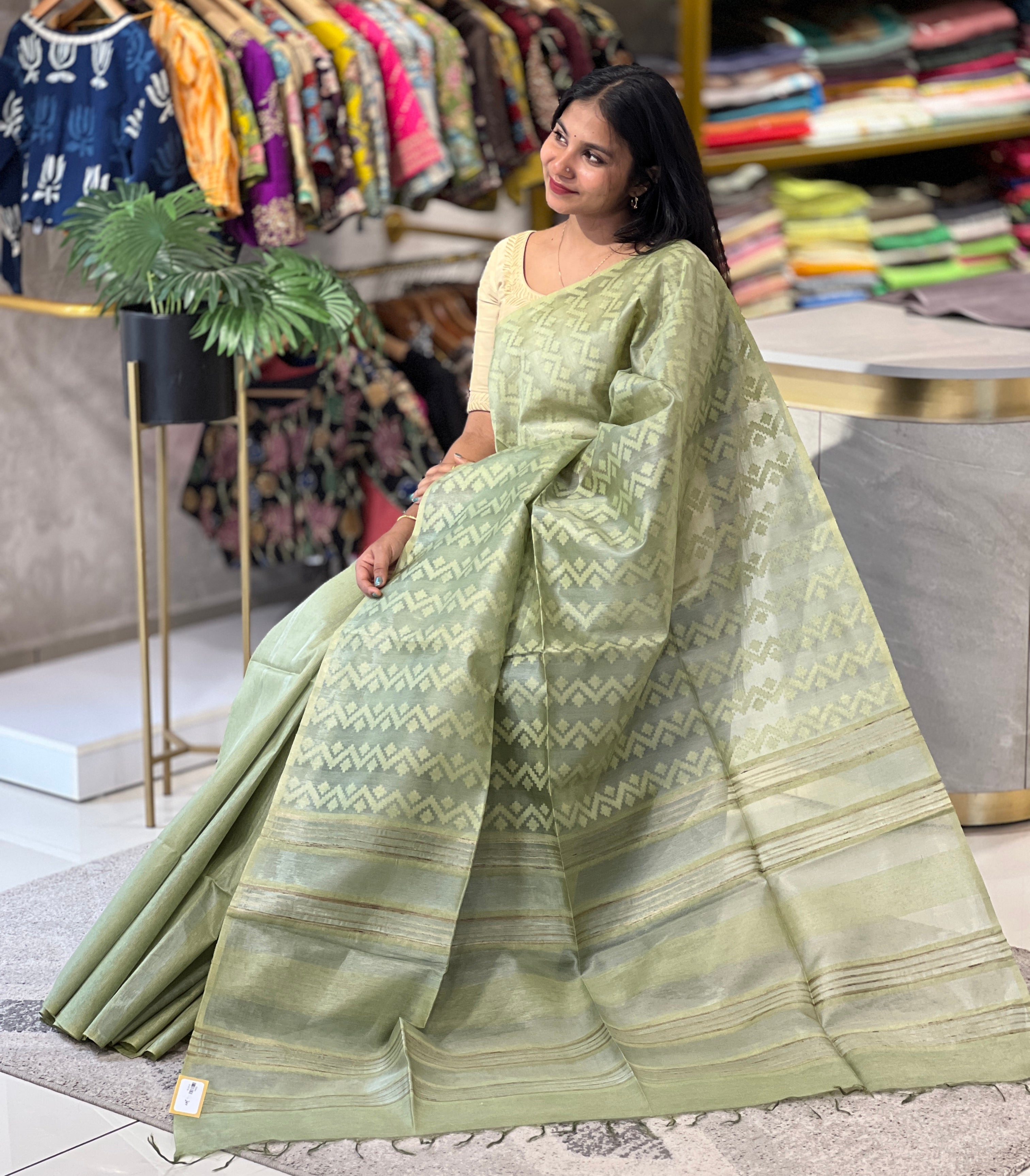 Thread Weaving Zig Zag Patterned Tussar Saree | PNS222