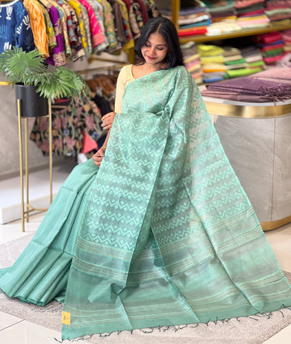 Thread Weaving Zig Zag Patterned Tussar Saree | PNS221