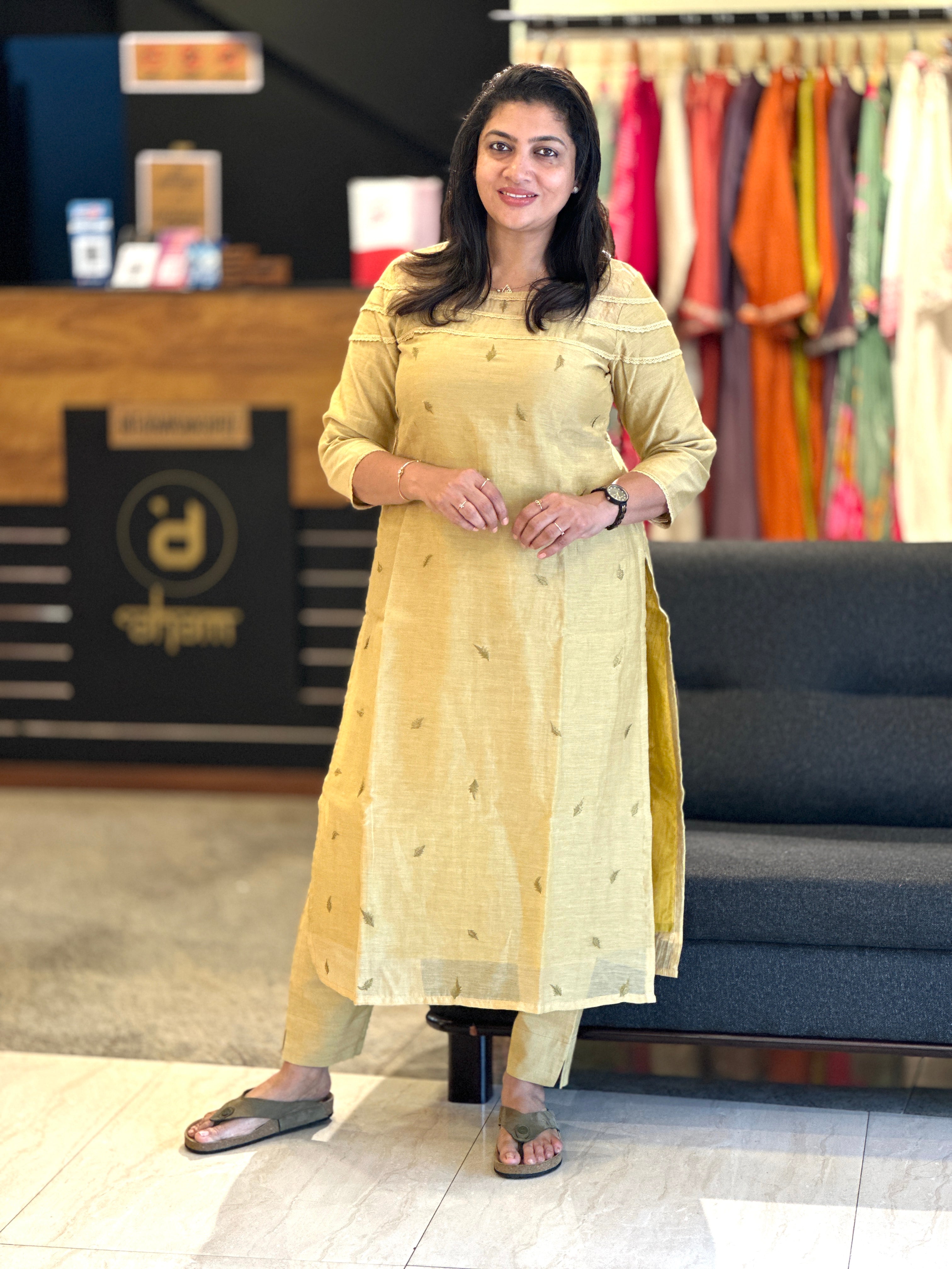 Leaf Embroidery Detailed Chanderi Kurta Set | DN787