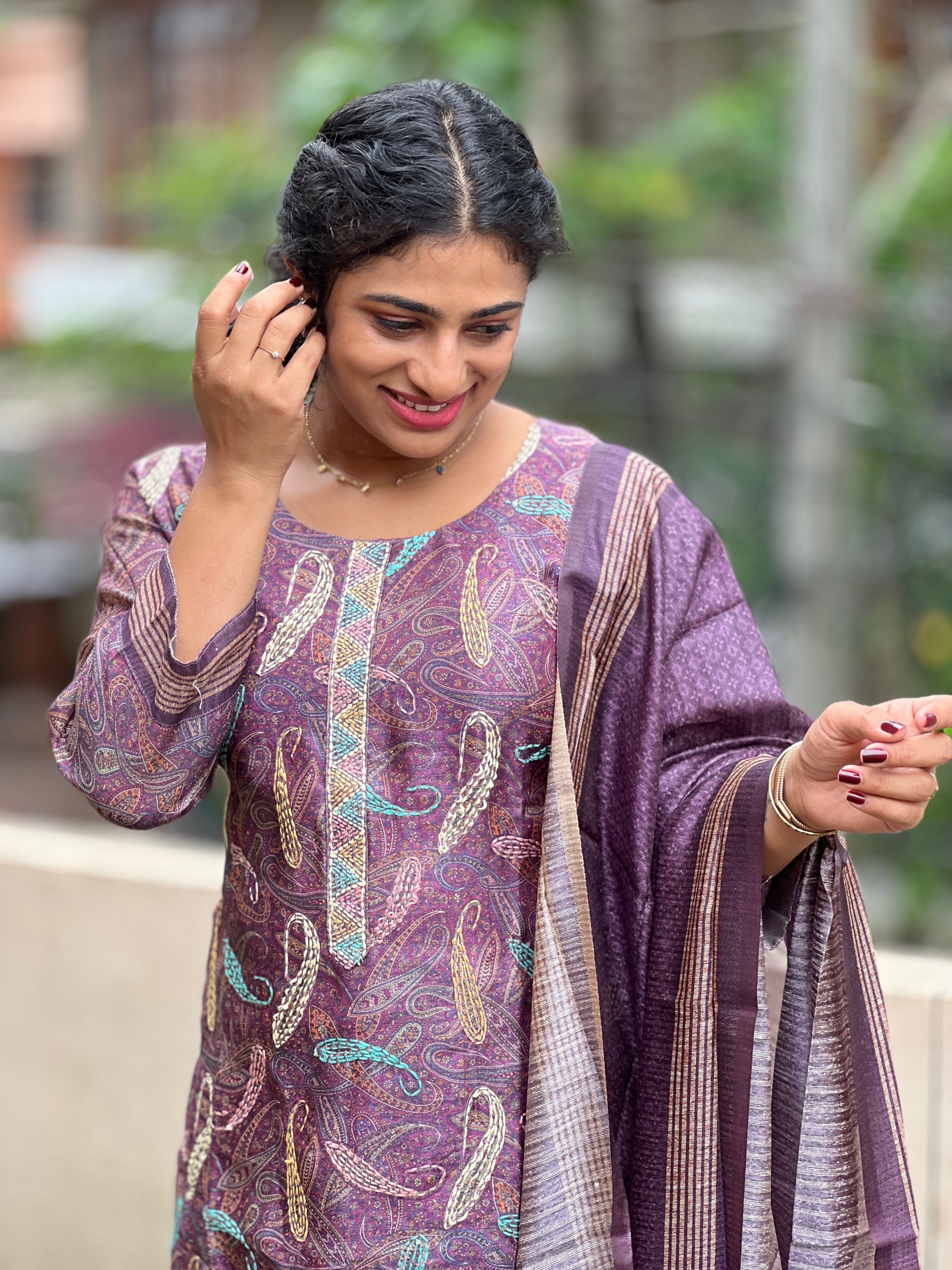 Paisley Design Tussar Finish Kurta Set | VAN120