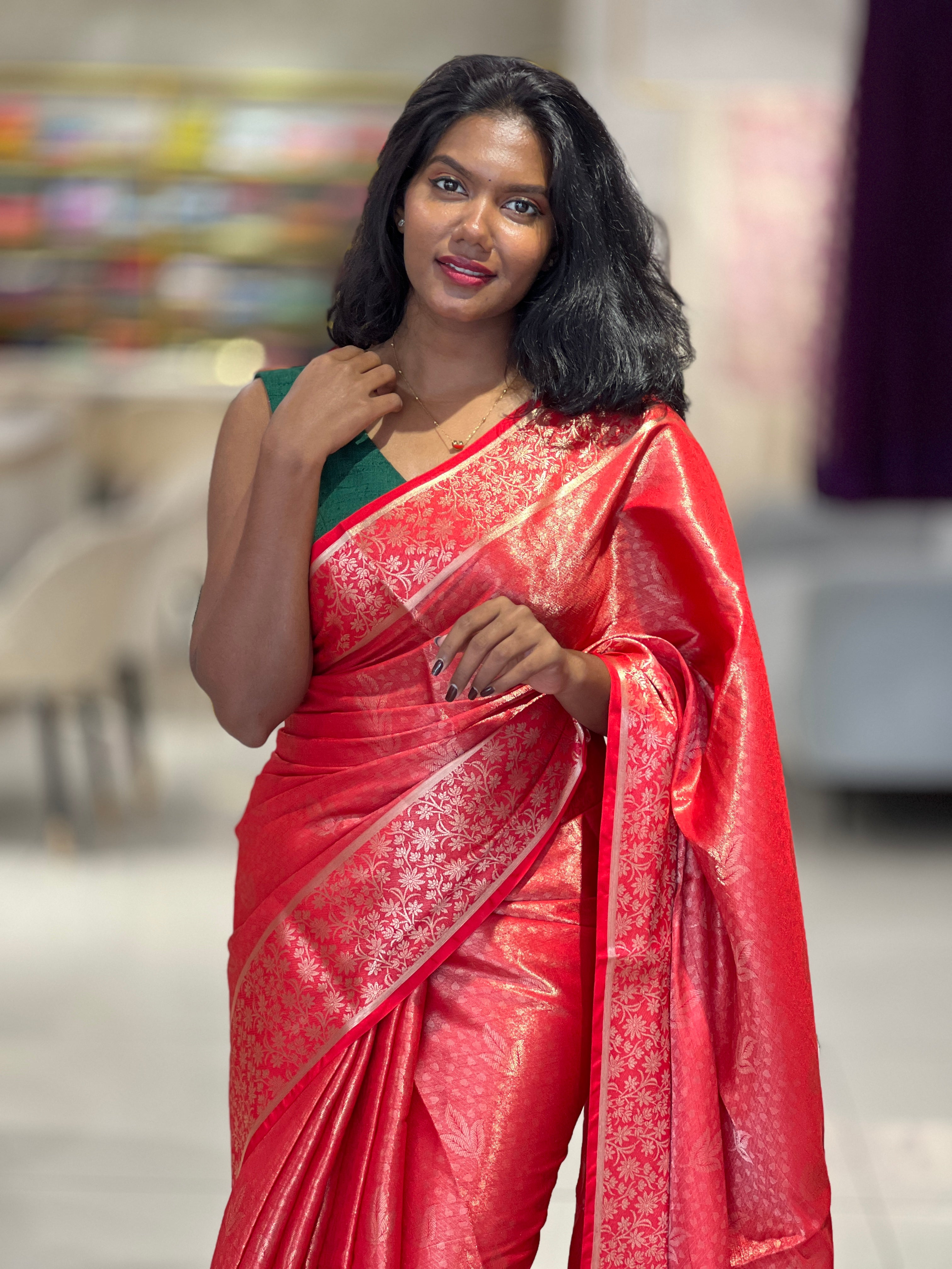 Traditional Banarasi Weaving Patterned Semi Silk Saree | NN370