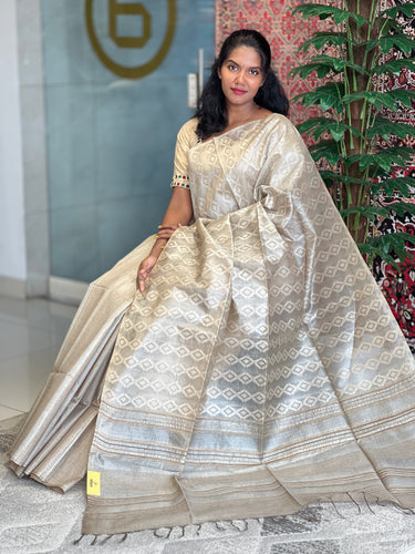 Self Weaving Geometric Patterned Tussar Saree | PNS204