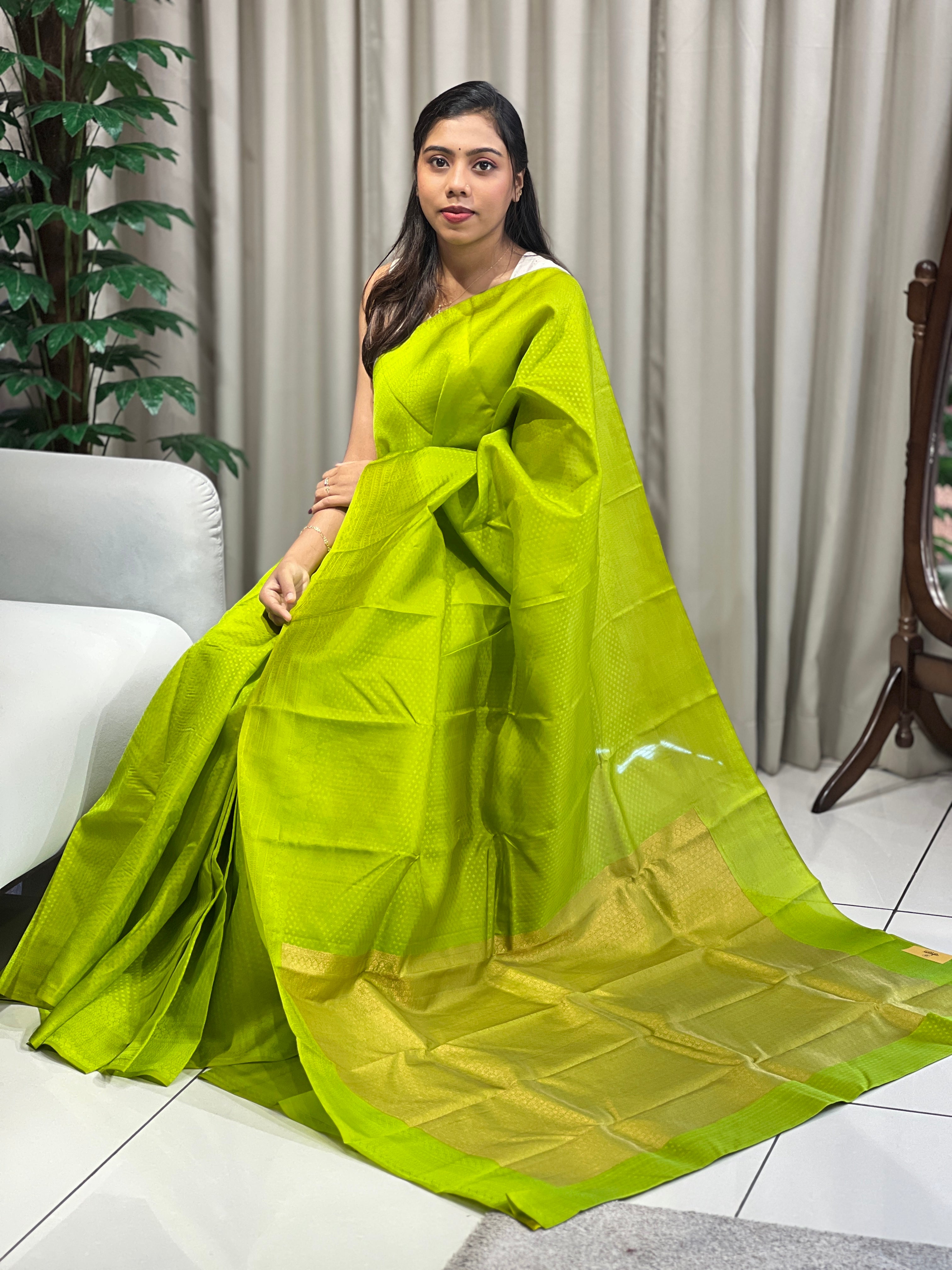 Traditional Jacquard Butta Woven Soft Silk Saree | RMR102