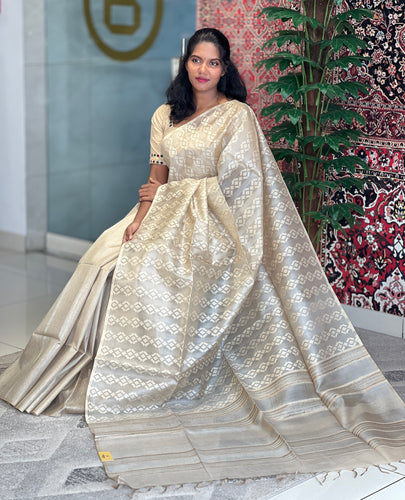 Self Weaving Geometric Patterned Tussar Saree | PNS205