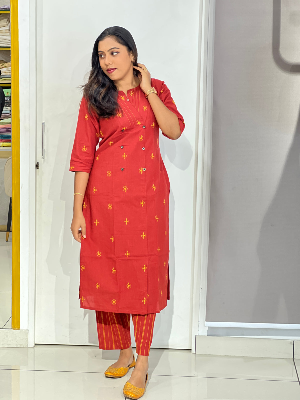 Thread Weaved Pattern Cotton Kurta Set | MSN303