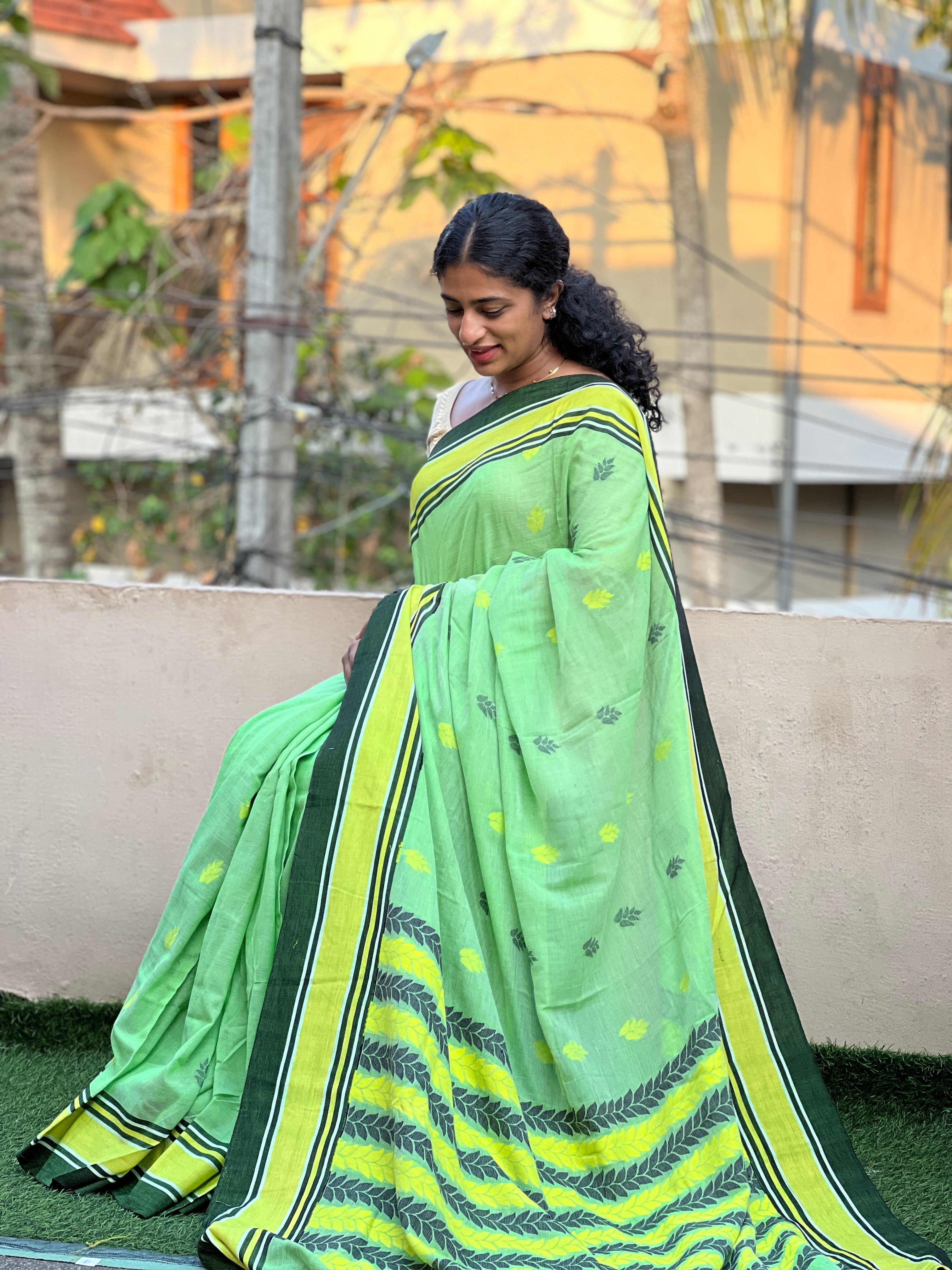 Thread Woven Buta Detailed Balussery Cotton Saree | AB228