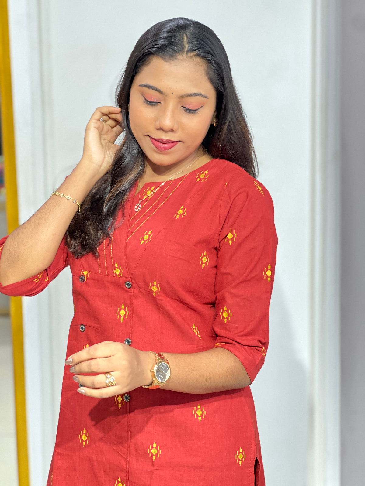 Thread Weaved Pattern Cotton Kurta Set | MSN303