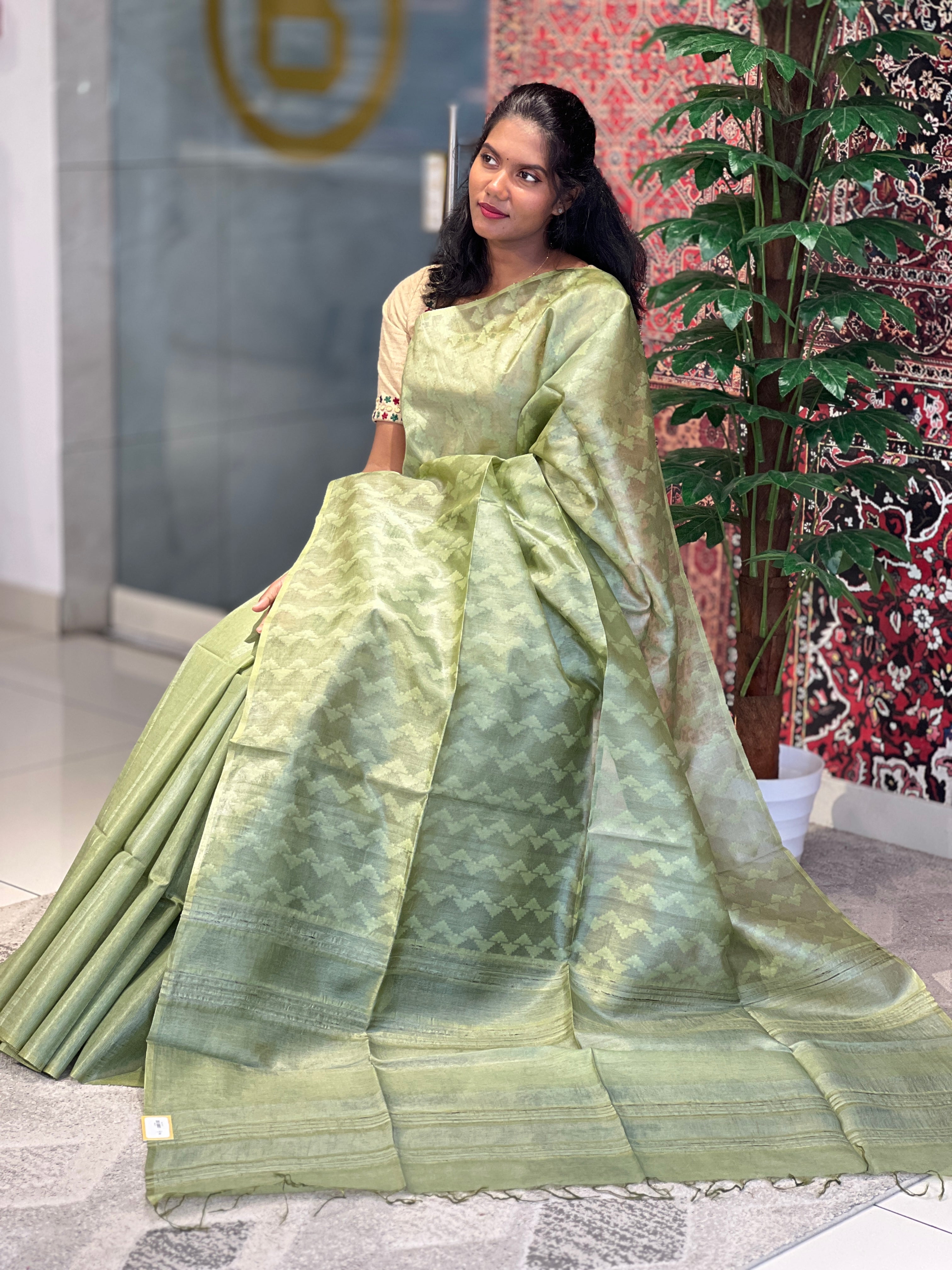 Thread Weaving Zigzag Patterned Noil Tussar Saree | PNS215