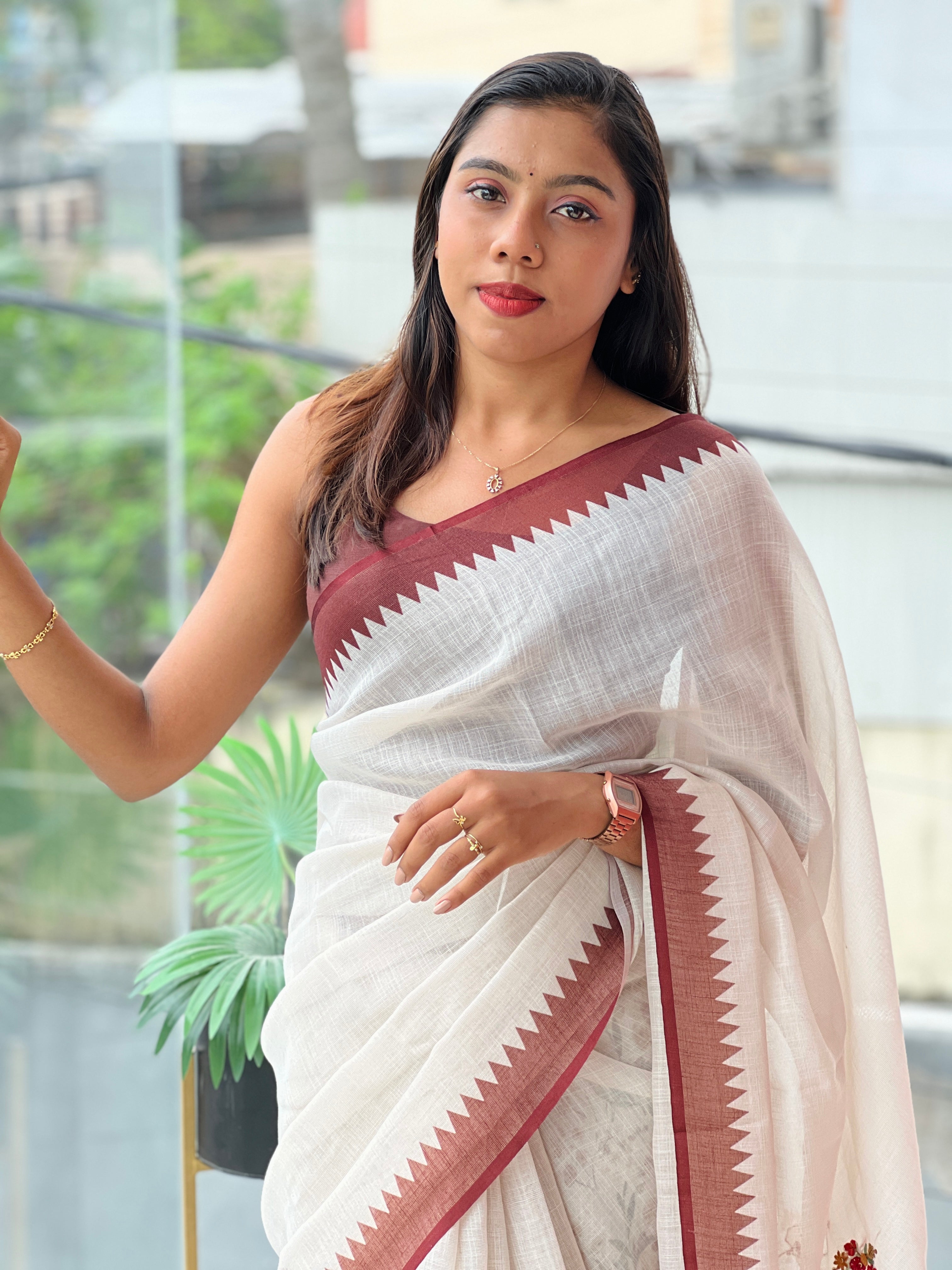 Embroidery Detailed Tissue Linen Saree | BLD1541