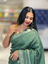 Check Patterned Banarasi Silk Saree | NN356