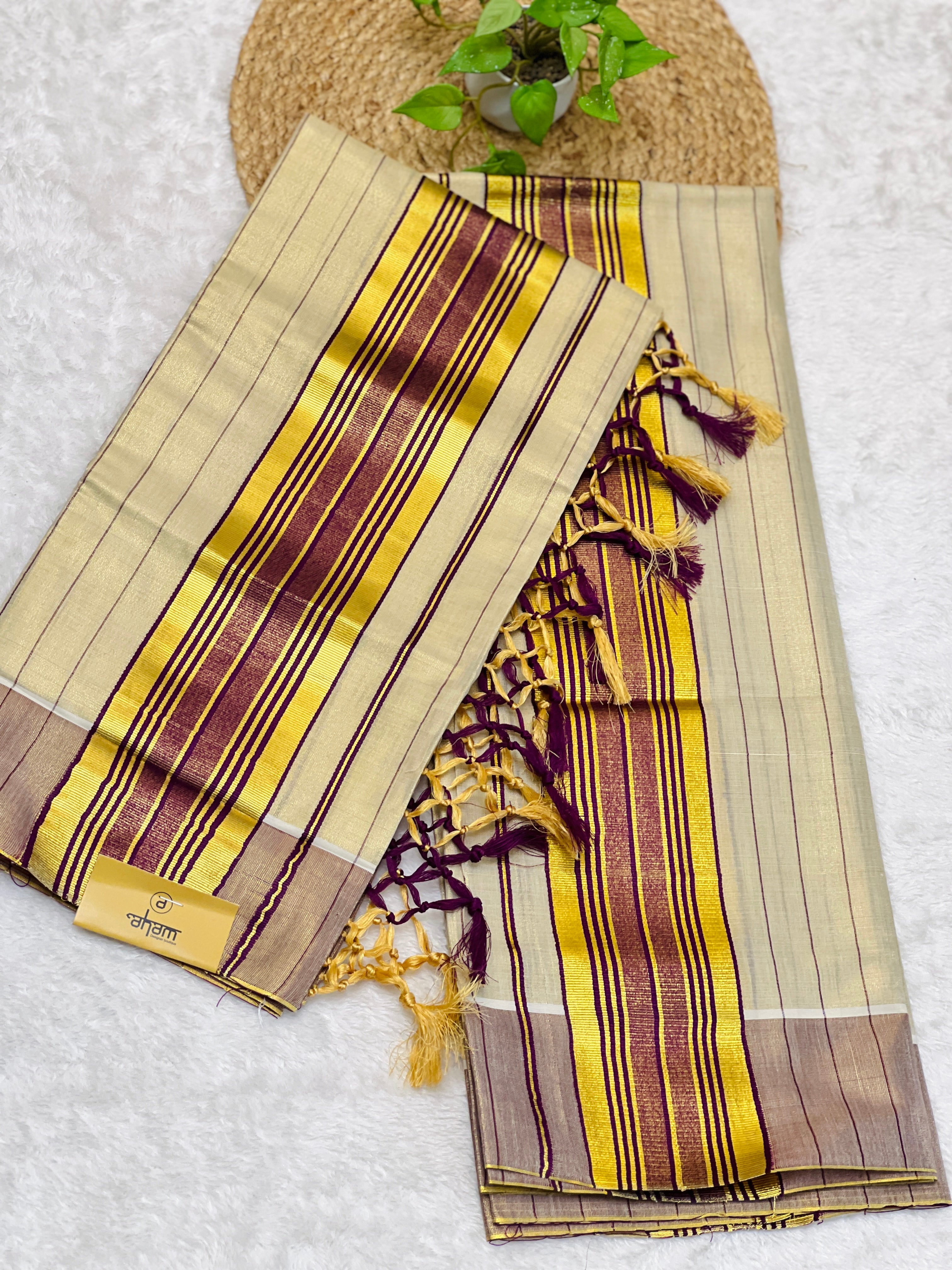 Stripe Weaving Patterned Tissue Set Mundu | GAT373