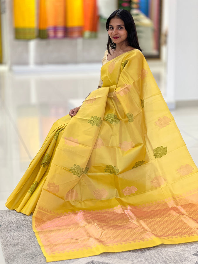 Floral Buta Weaving Soft Silk Saree | SMS190